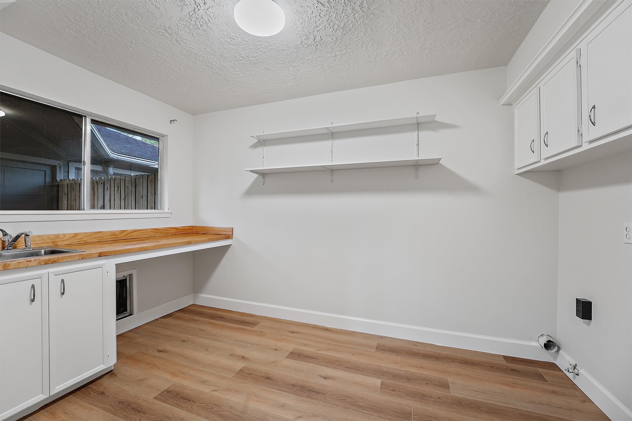 3622 Highland Lakes Drive Property Photo 4