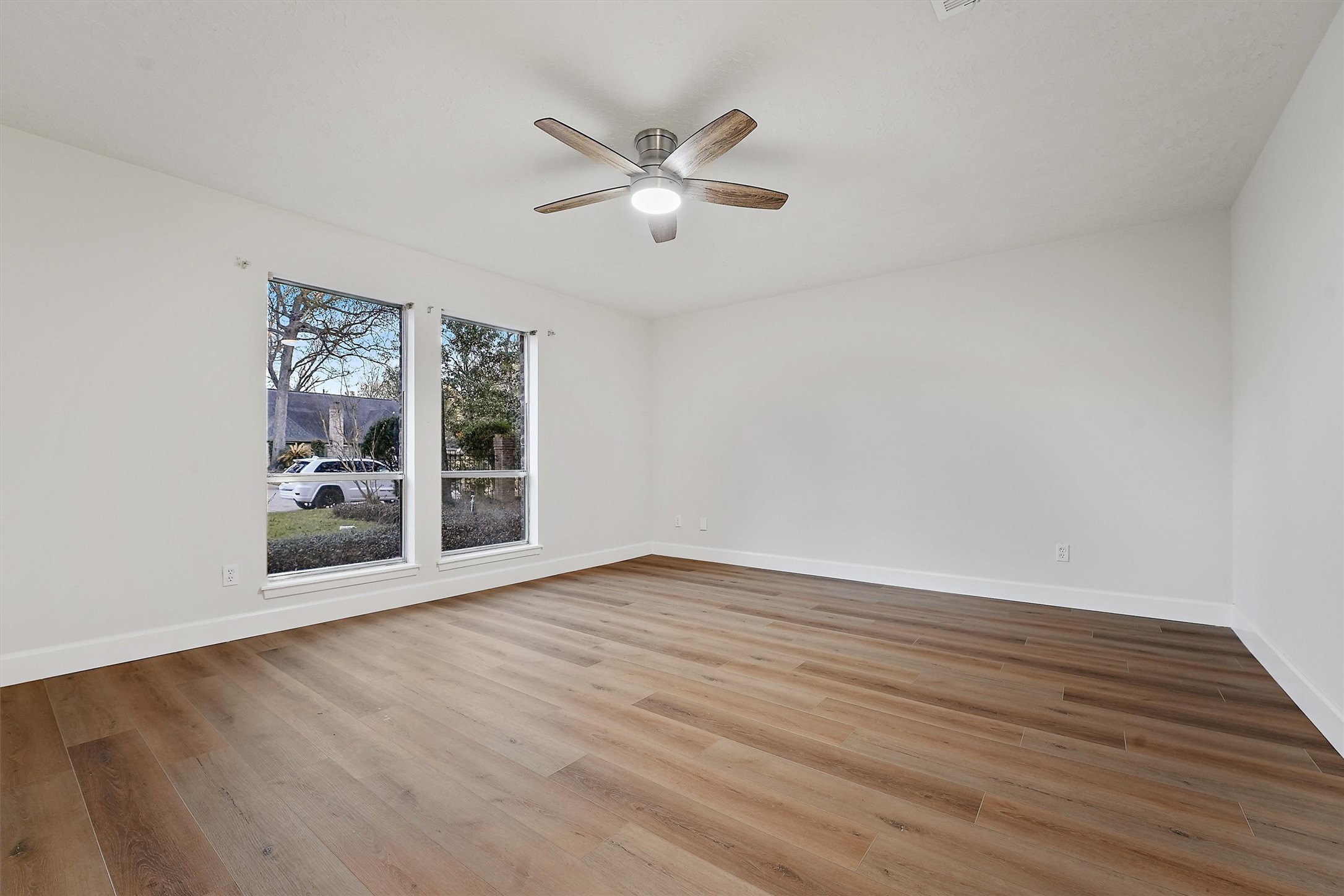 3622 Highland Lakes Drive Property Photo 5