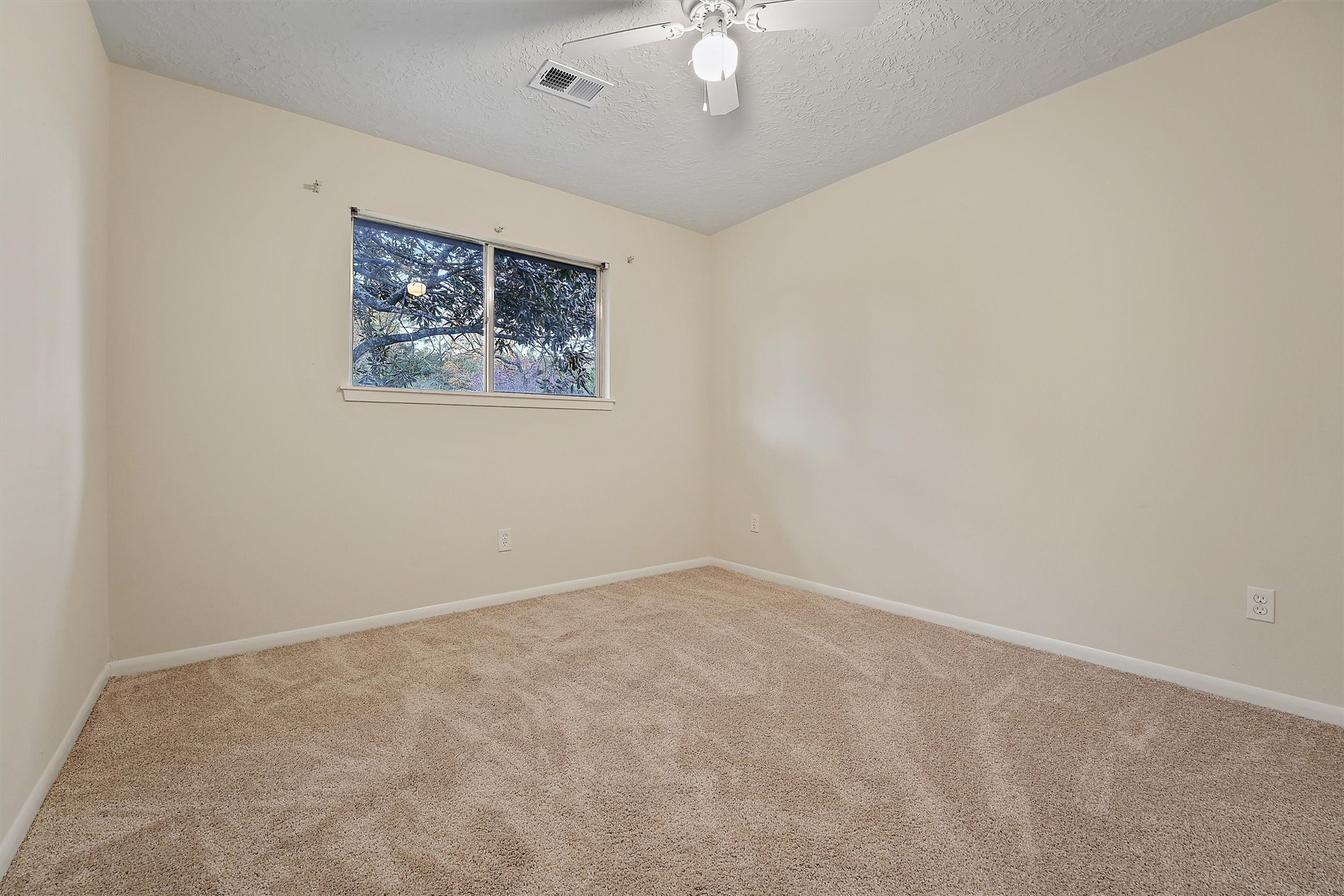 3622 Highland Lakes Drive Property Photo 9