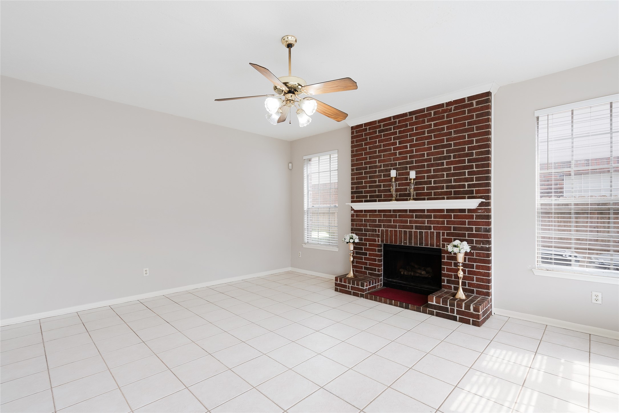 814 Hyacinth Place Property Photo 12