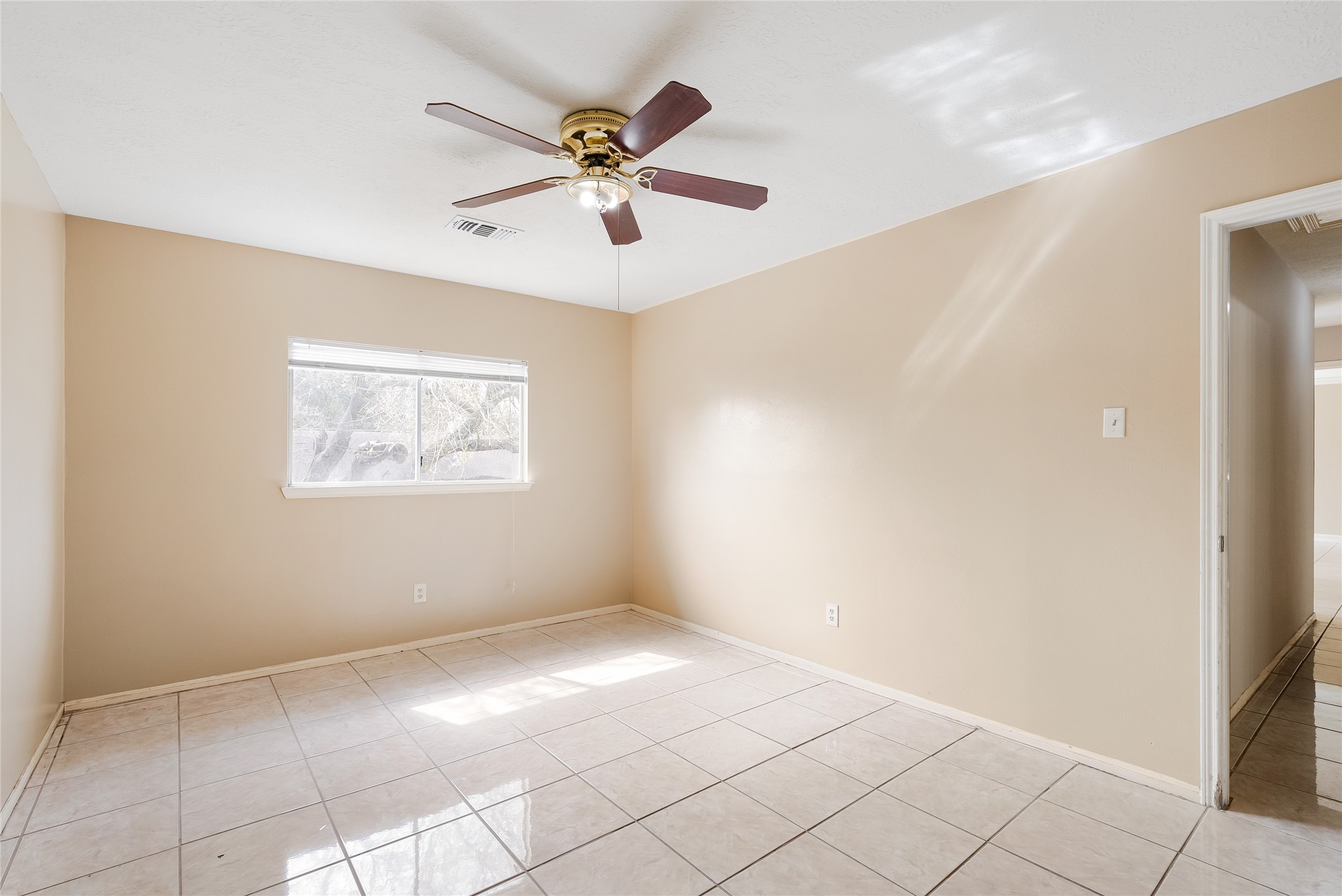 814 Hyacinth Place Property Photo 21