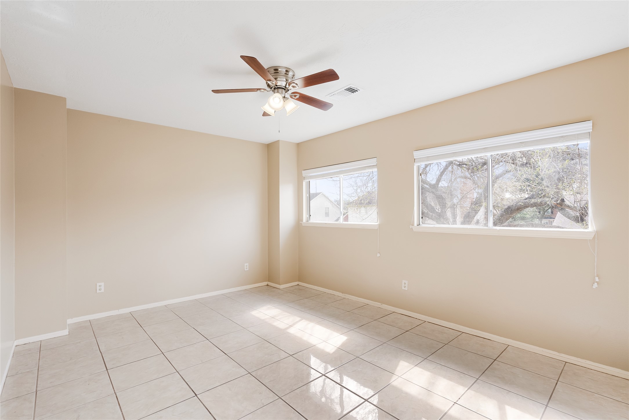 814 Hyacinth Place Property Photo 22