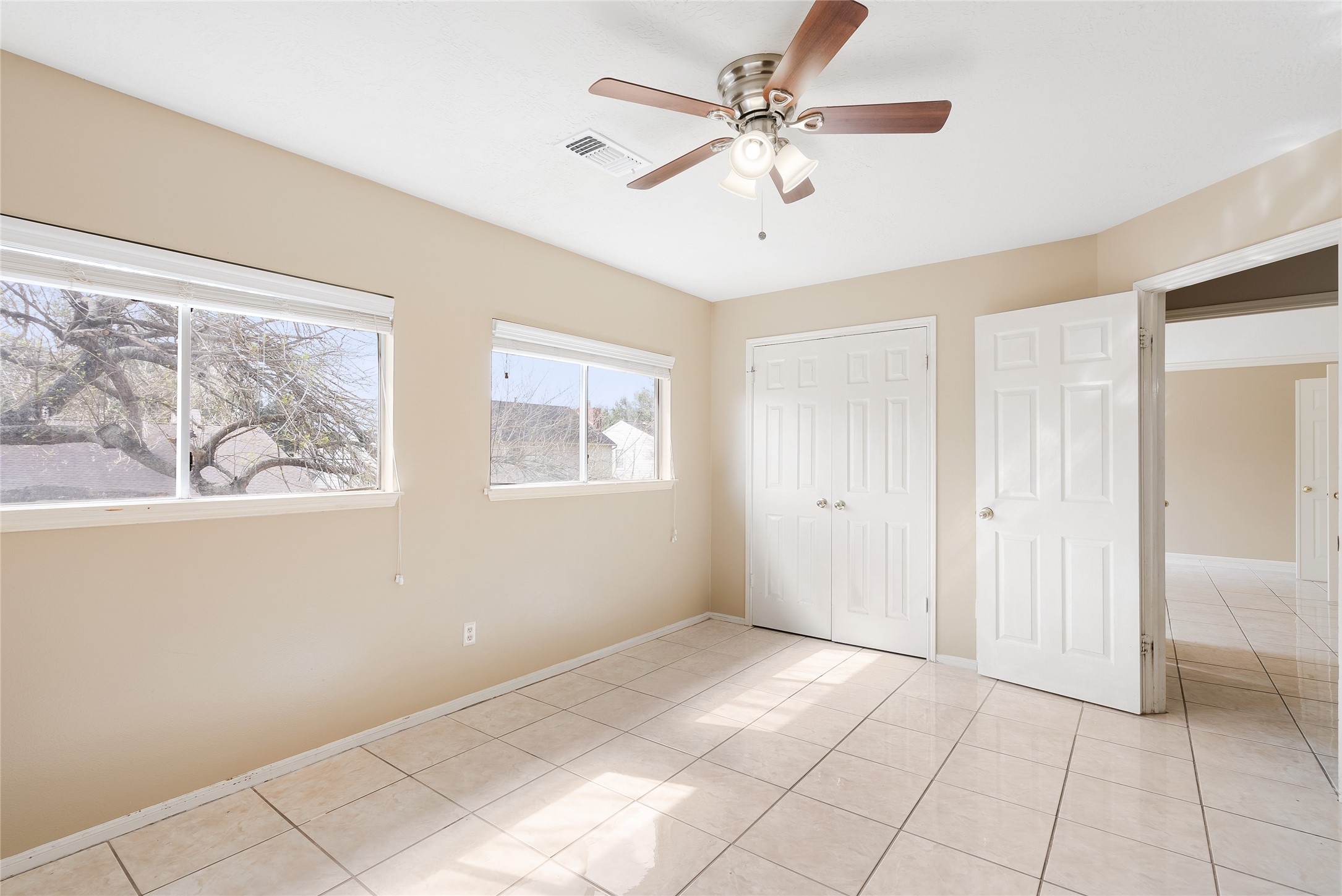 814 Hyacinth Place Property Photo 23