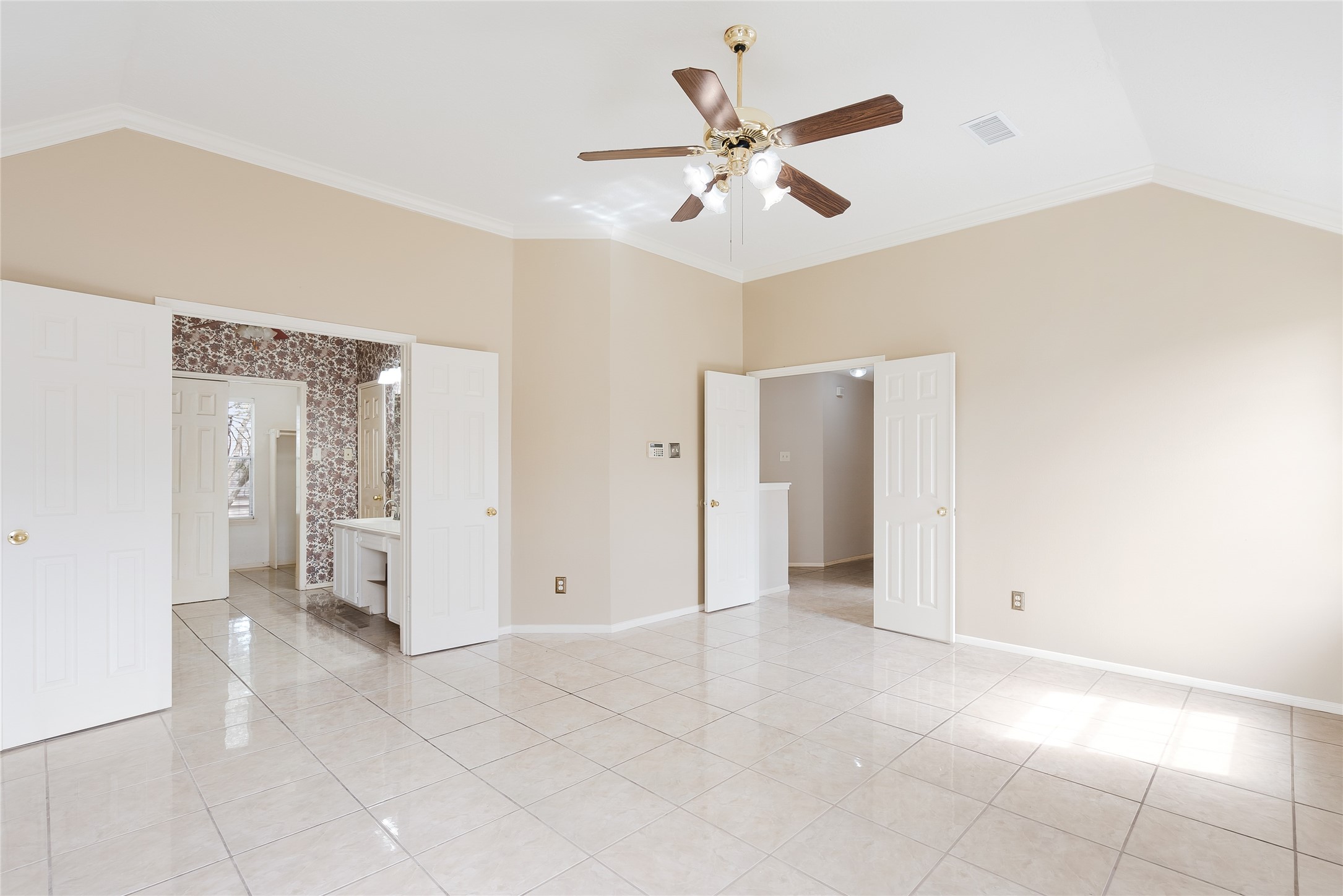 814 Hyacinth Place Property Photo 26