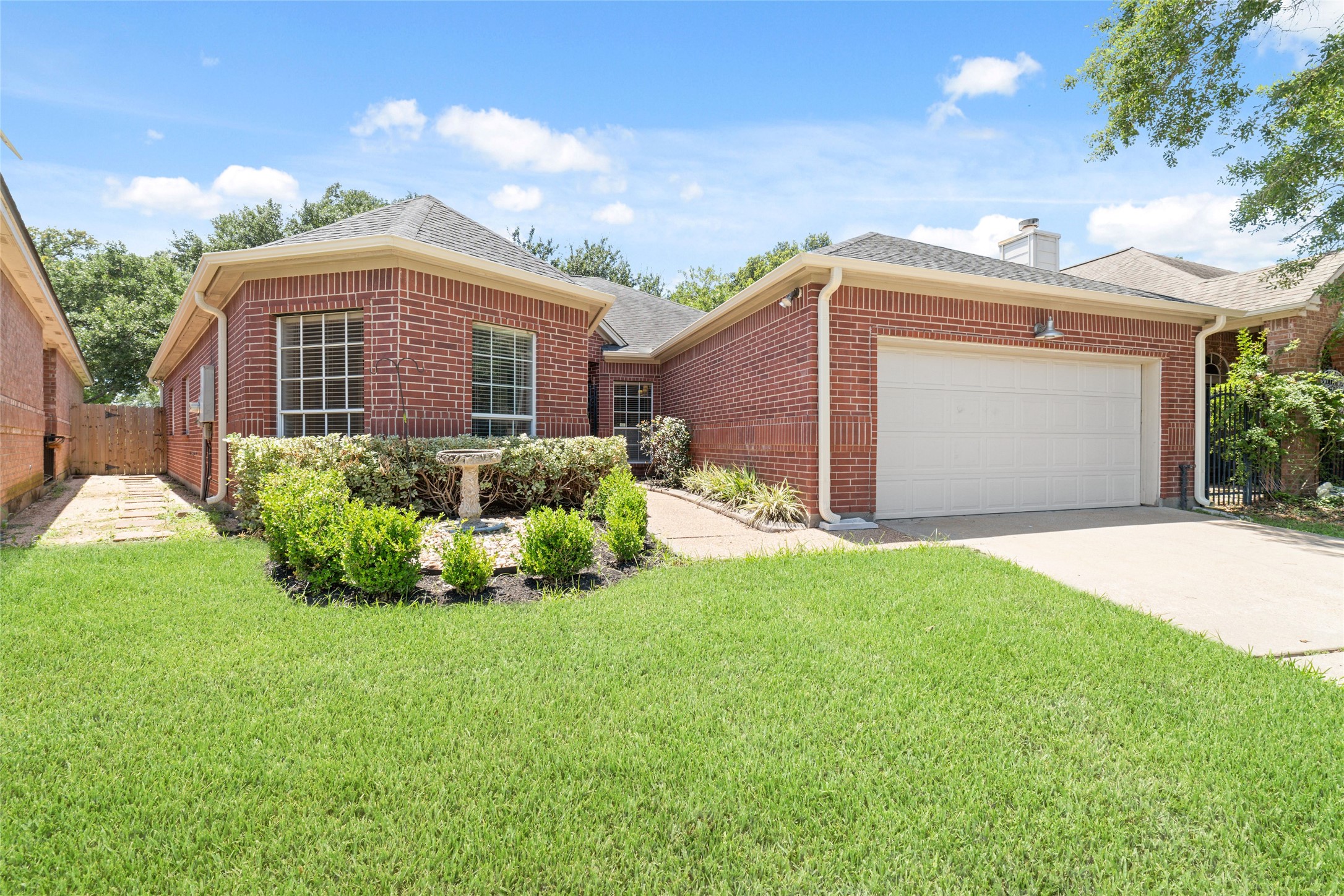 7115 W Hearthstone Green Drive Property Photo 2