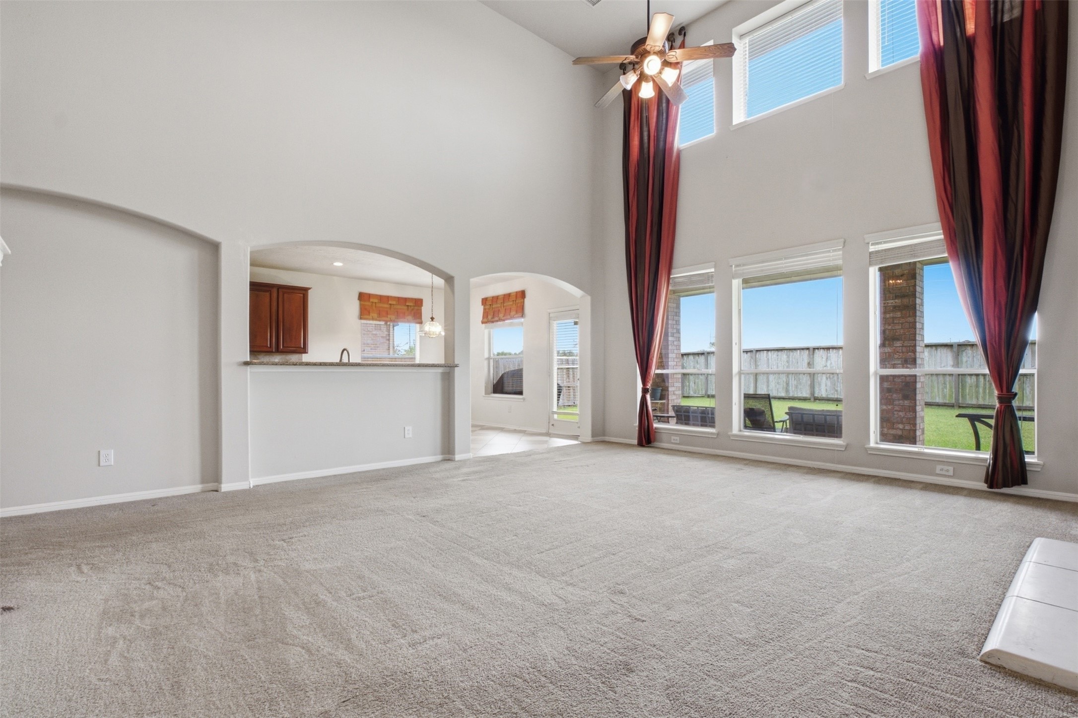 21811 Honeysuckle Grove Lane Property Photo 10