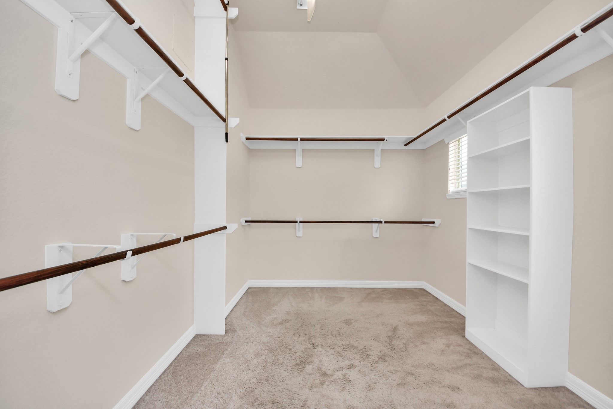 442 N Live Oak Street Property Photo 30