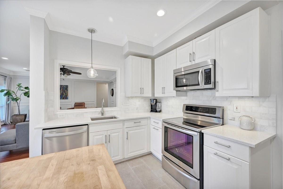 16802 Village Corner Court Property Photo 14