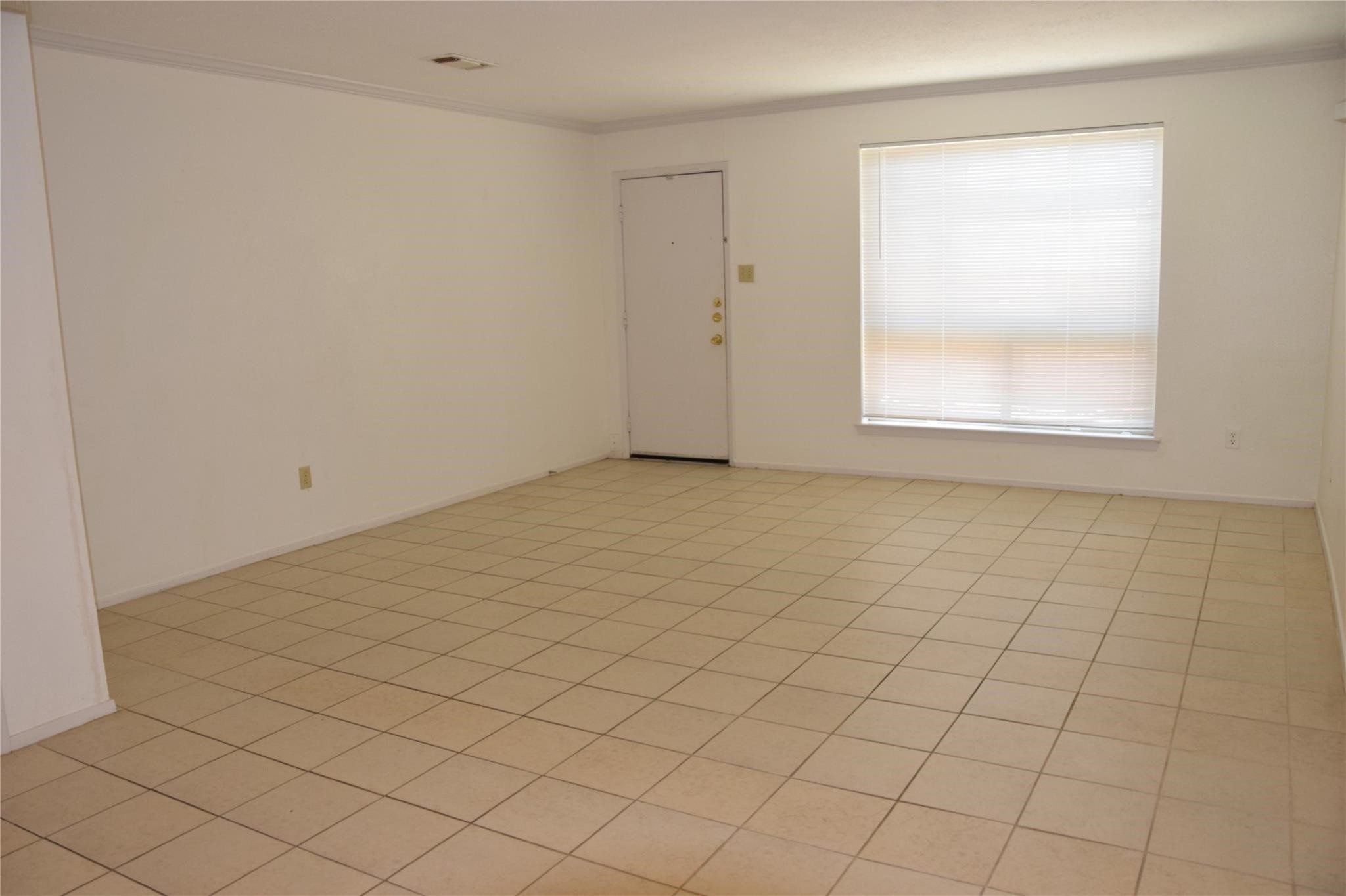 15357 Falmouth Avenue 2 Property Photo 12