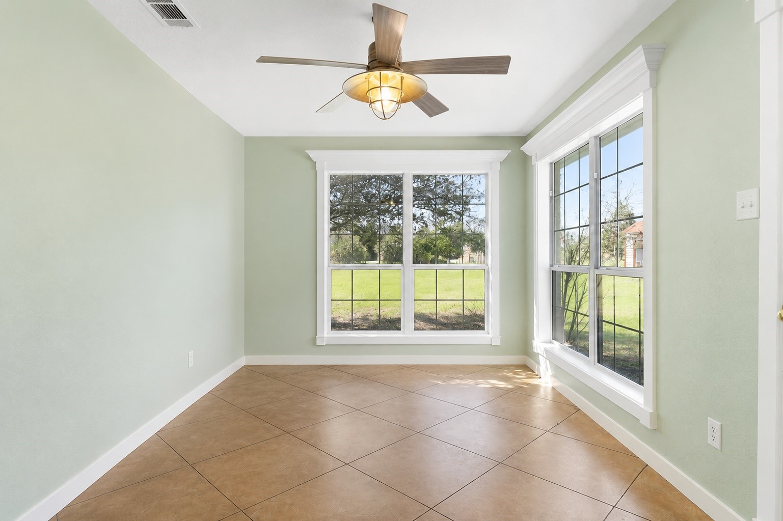11885 Golden Mist Property Photo 4