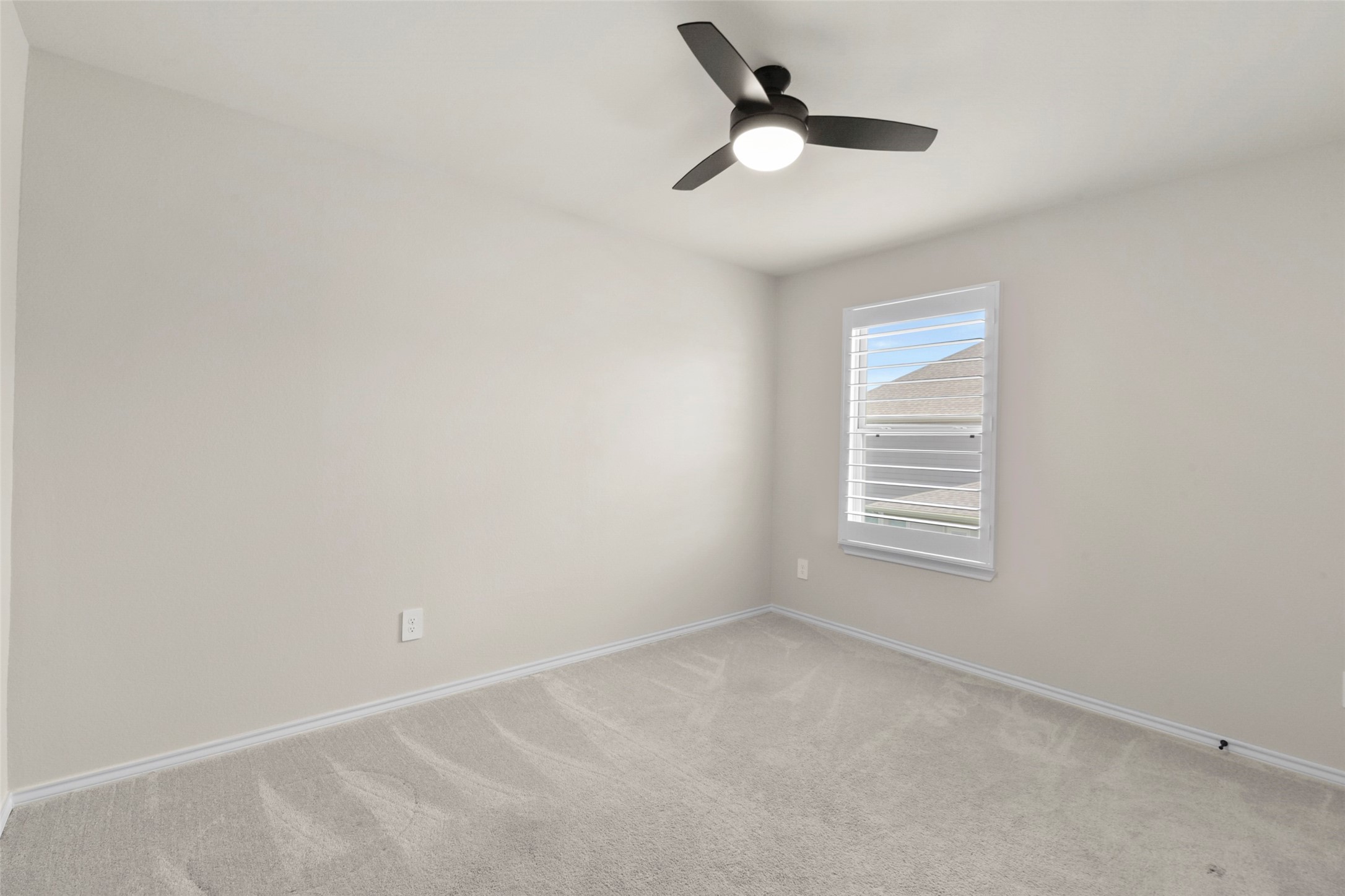 4033 Starbright Street Property Photo 31