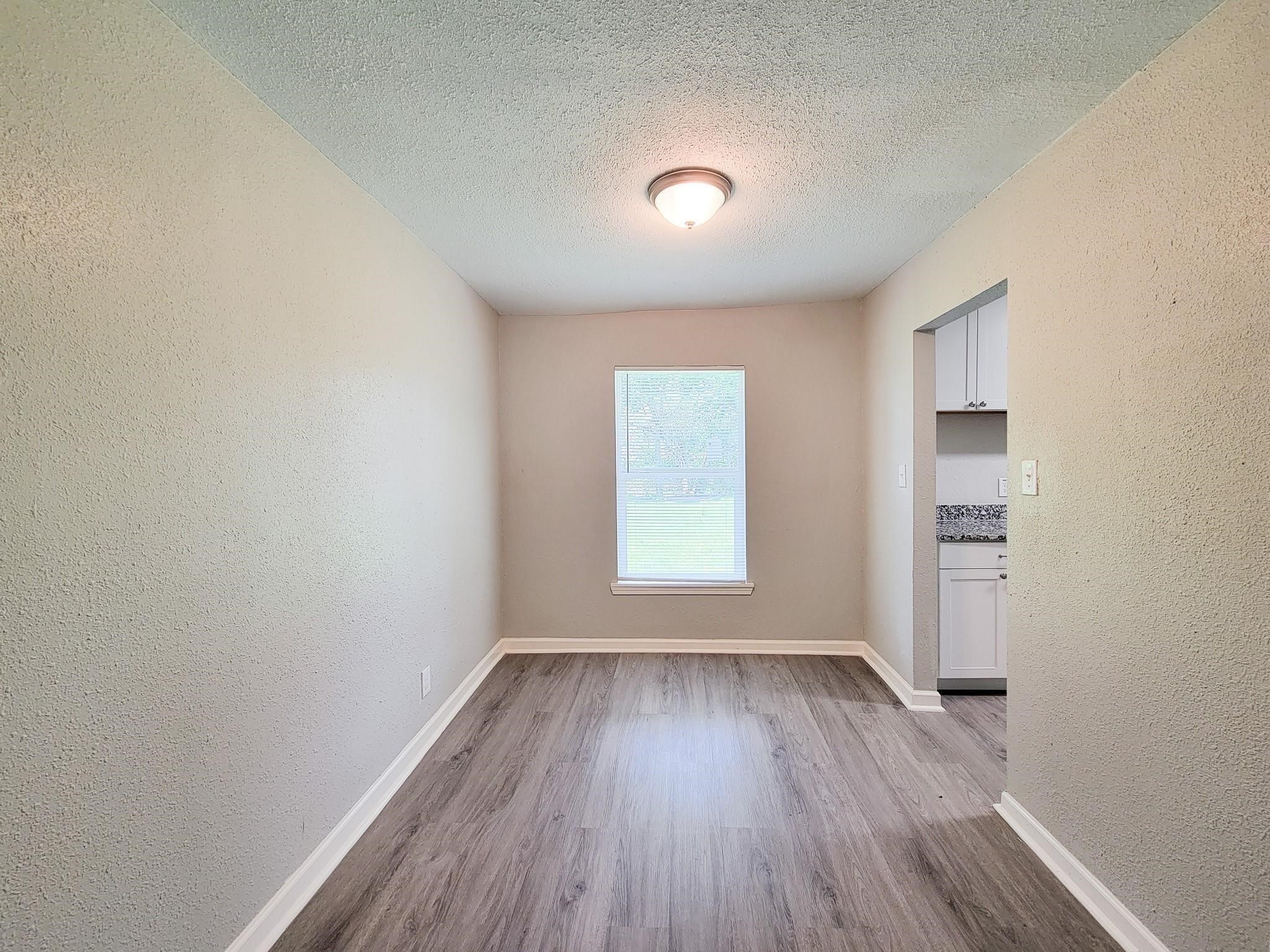 2810 Forest Oaks Boulevard Property Photo 7