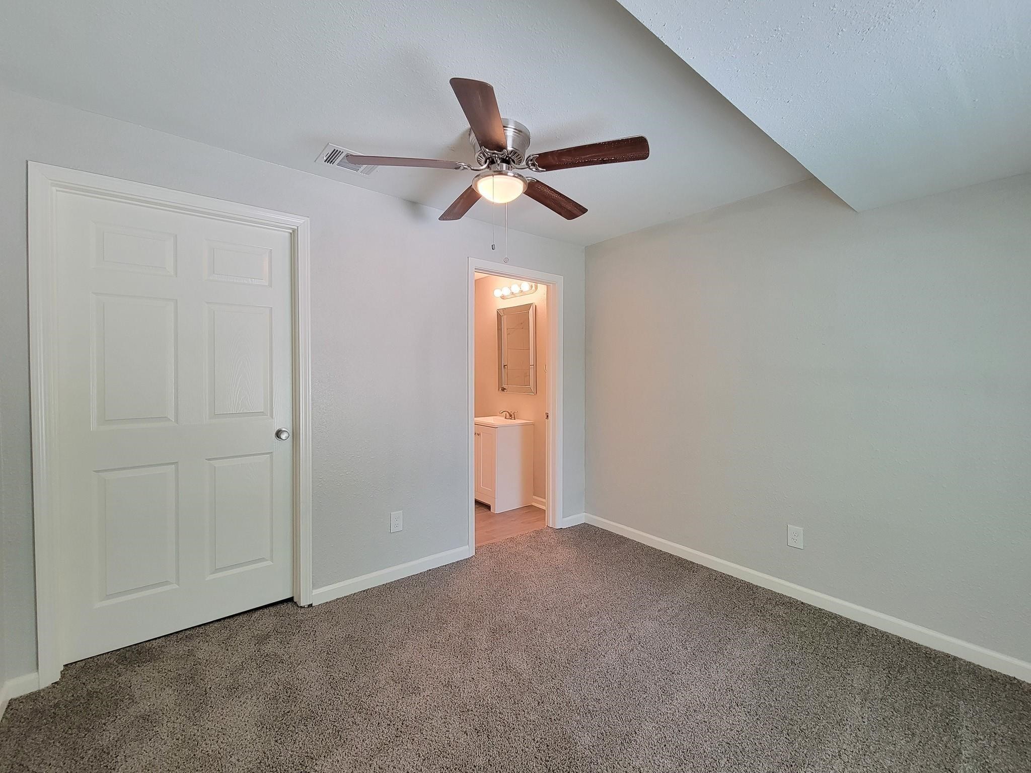 2810 Forest Oaks Boulevard Property Photo 14