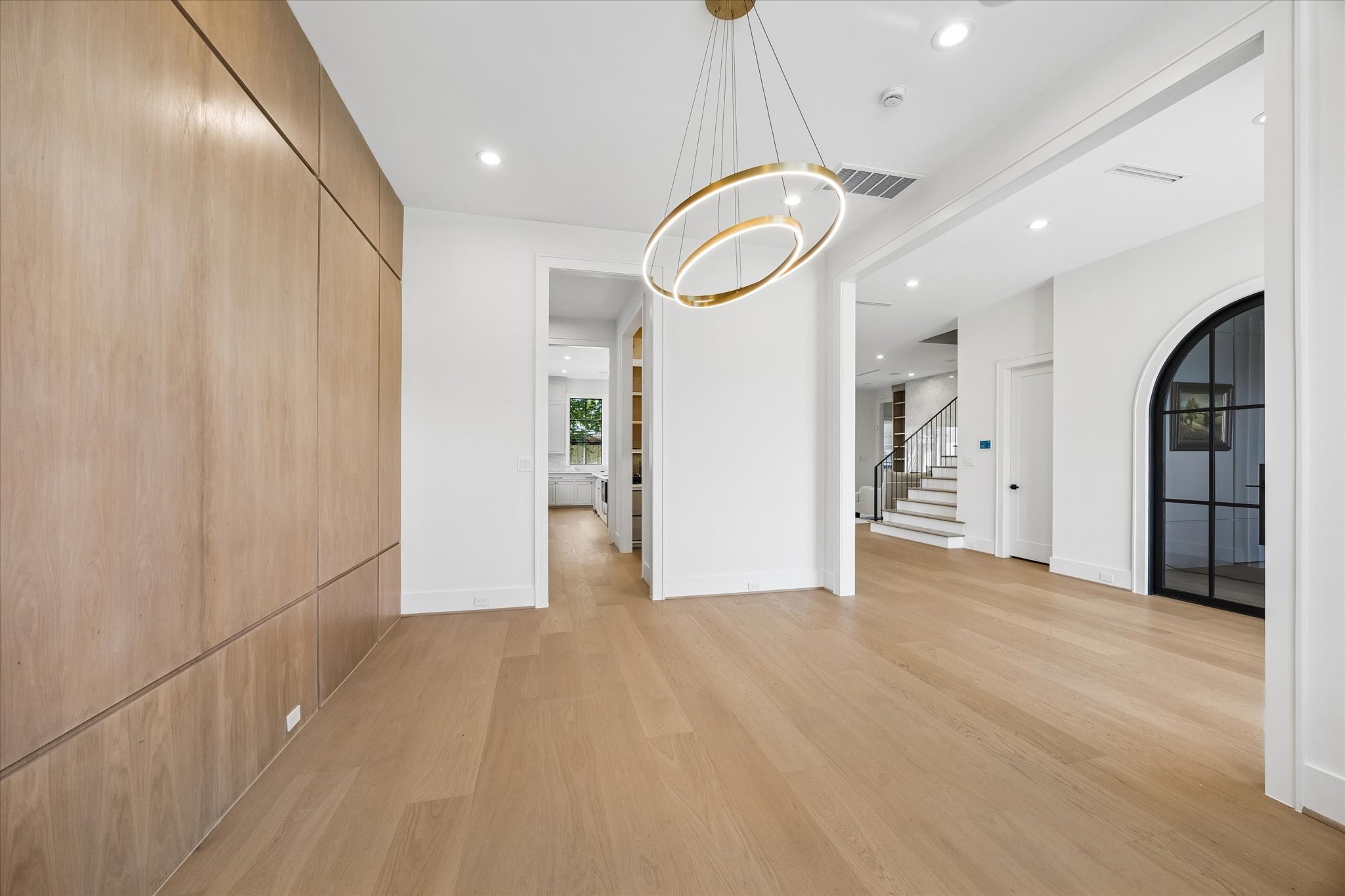 6911 Hartland Avenue Property Photo 11