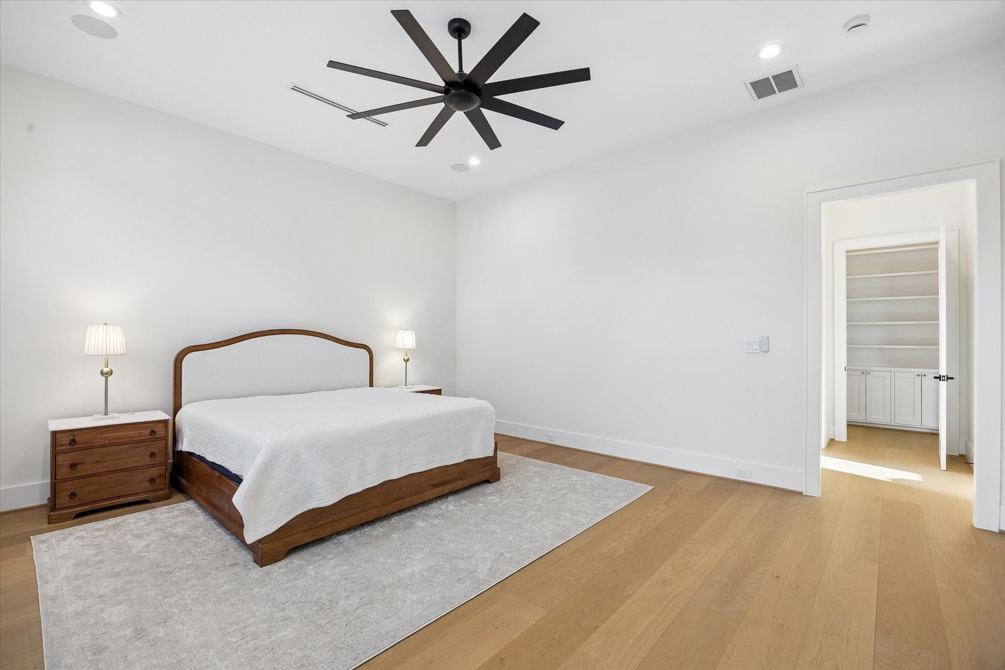 6911 Hartland Avenue Property Photo 13