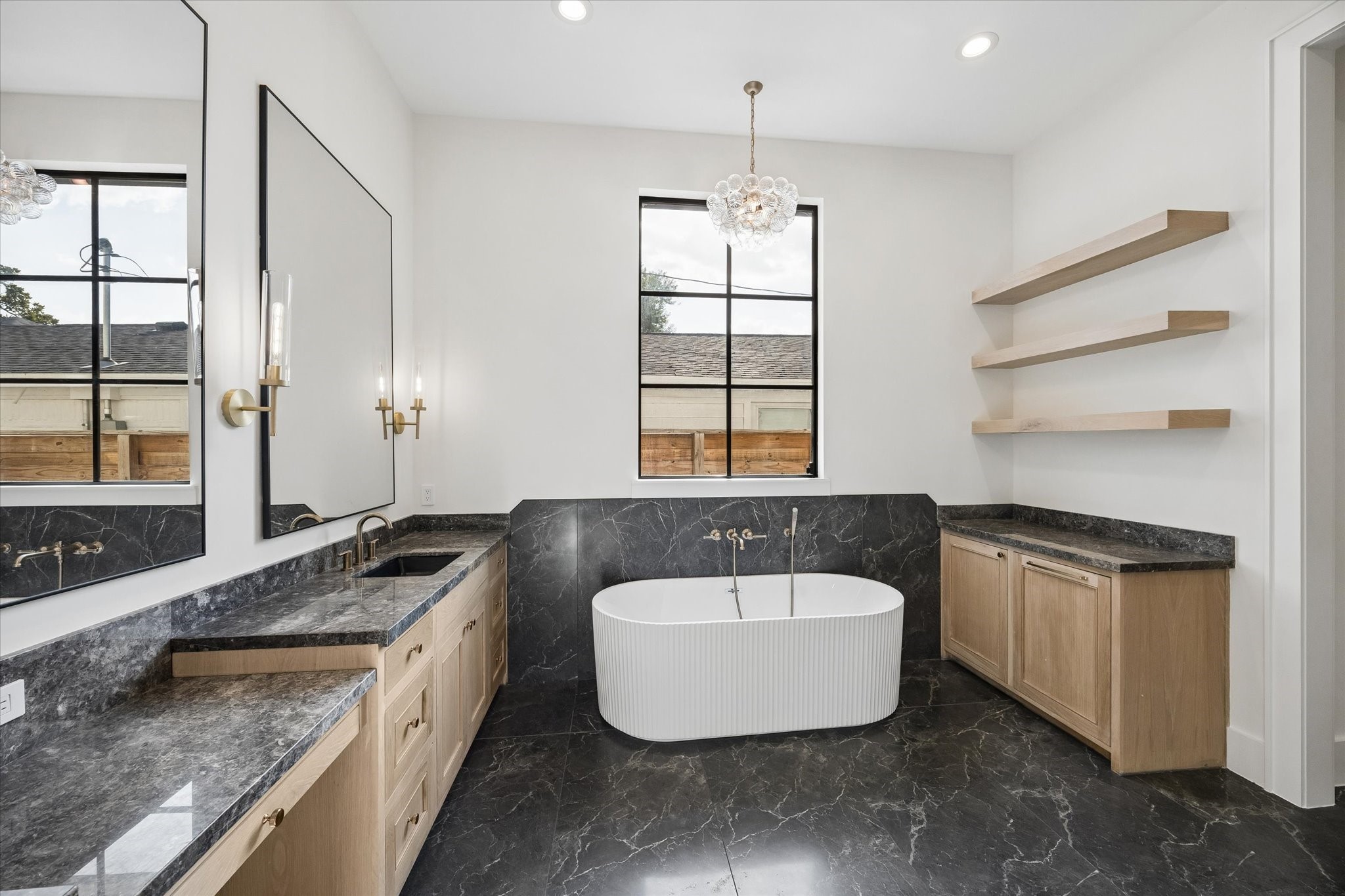 6911 Hartland Avenue Property Photo 15