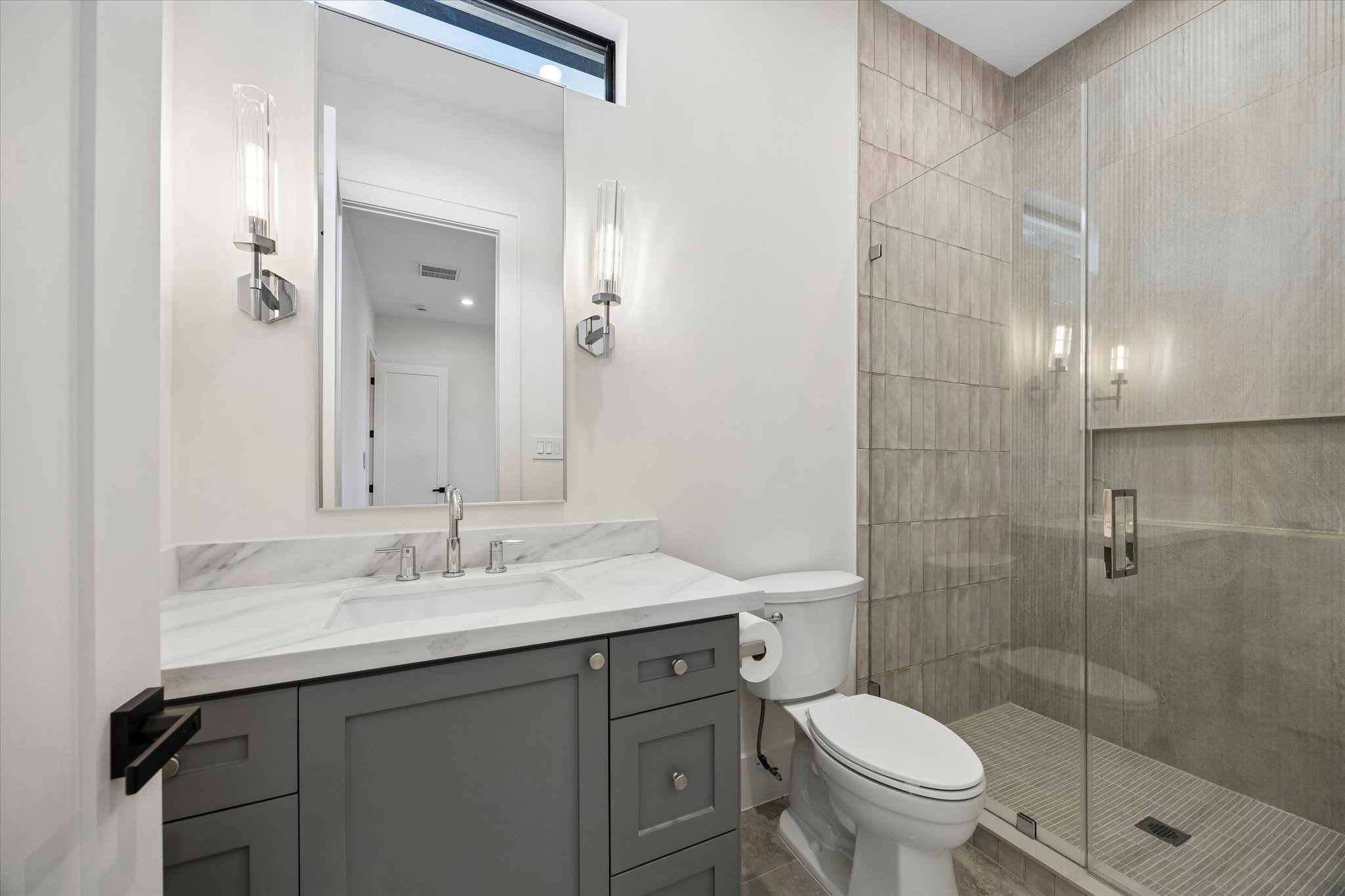 6911 Hartland Avenue Property Photo 22