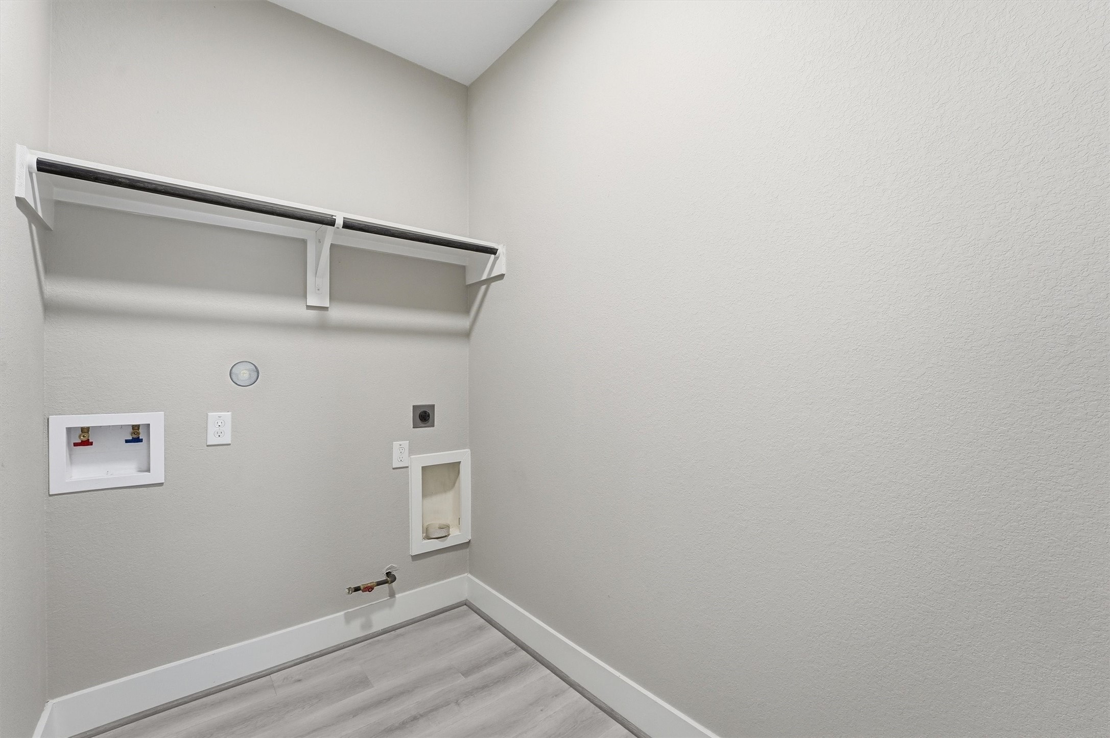 3107 Grassmere Street B Property Photo 13