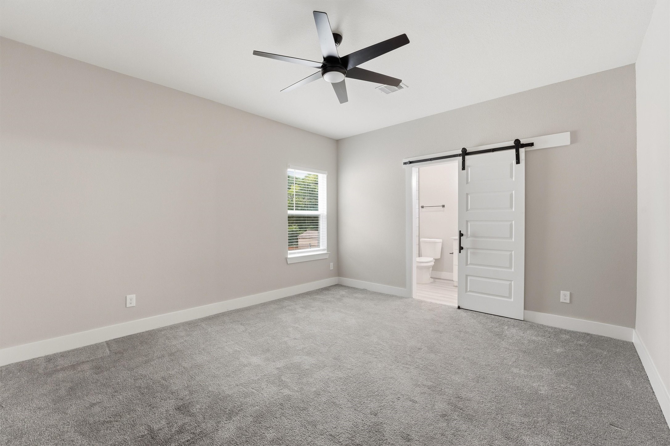 3107 Grassmere Street B Property Photo 14