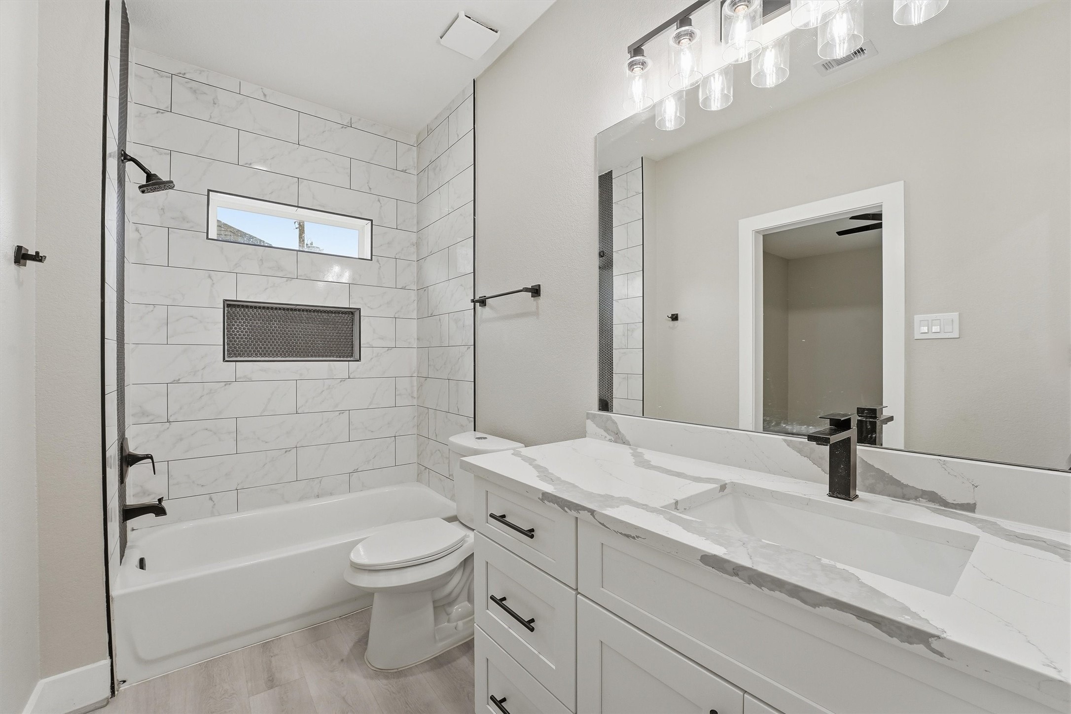 3107 Grassmere Street B Property Photo 16