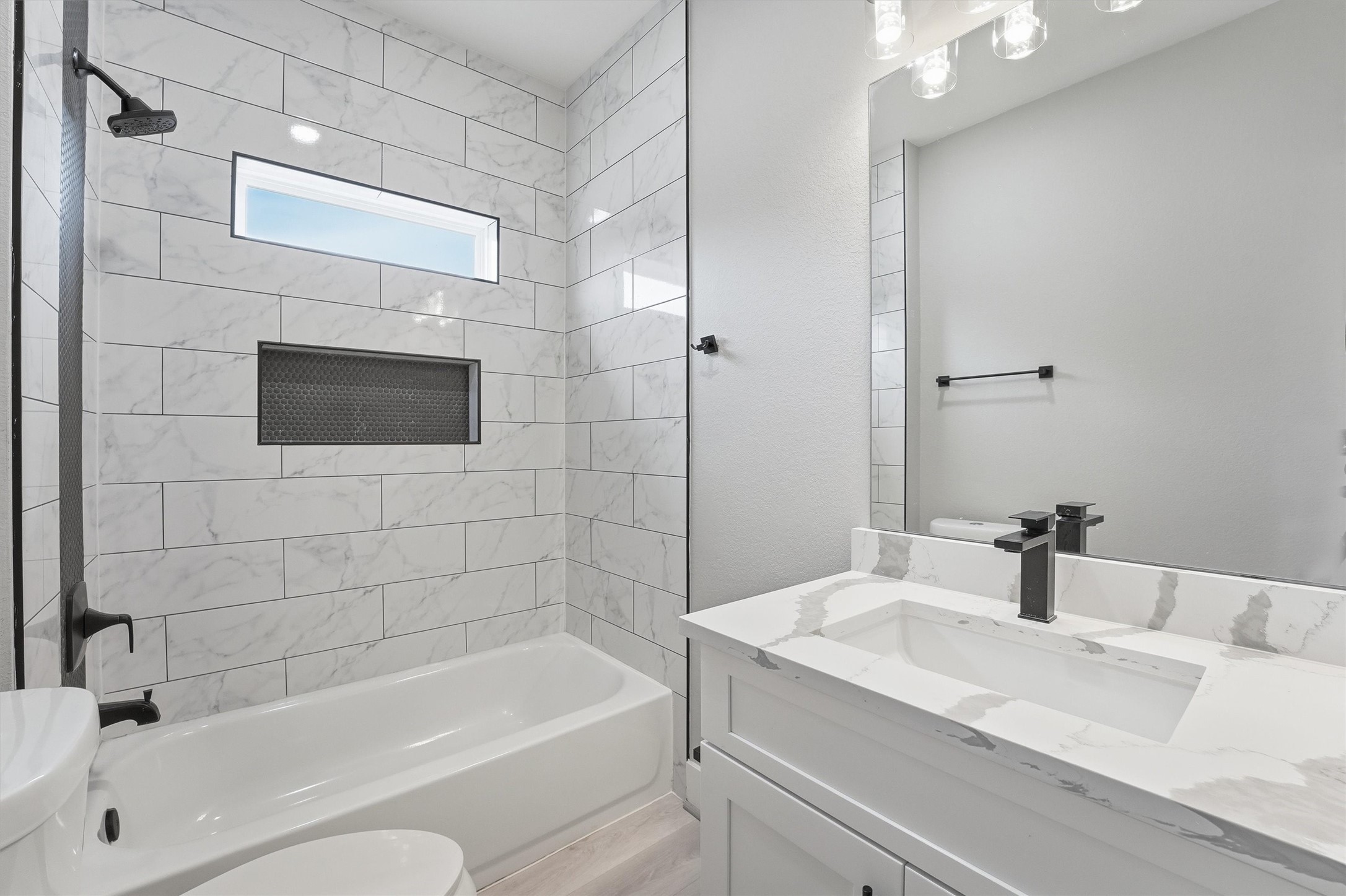 3107 Grassmere Street B Property Photo 18