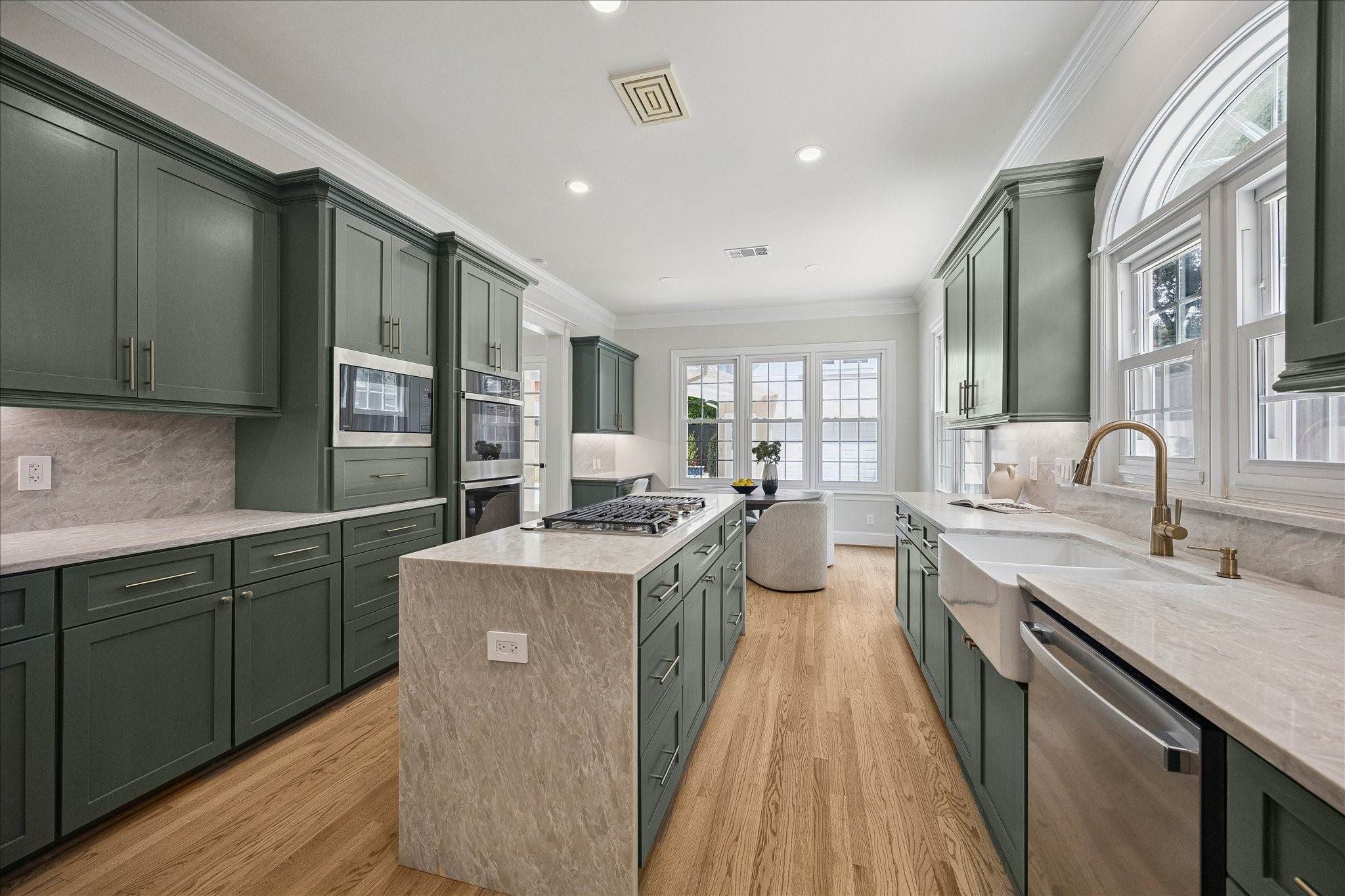 6635 Rutgers Avenue Property Photo 8