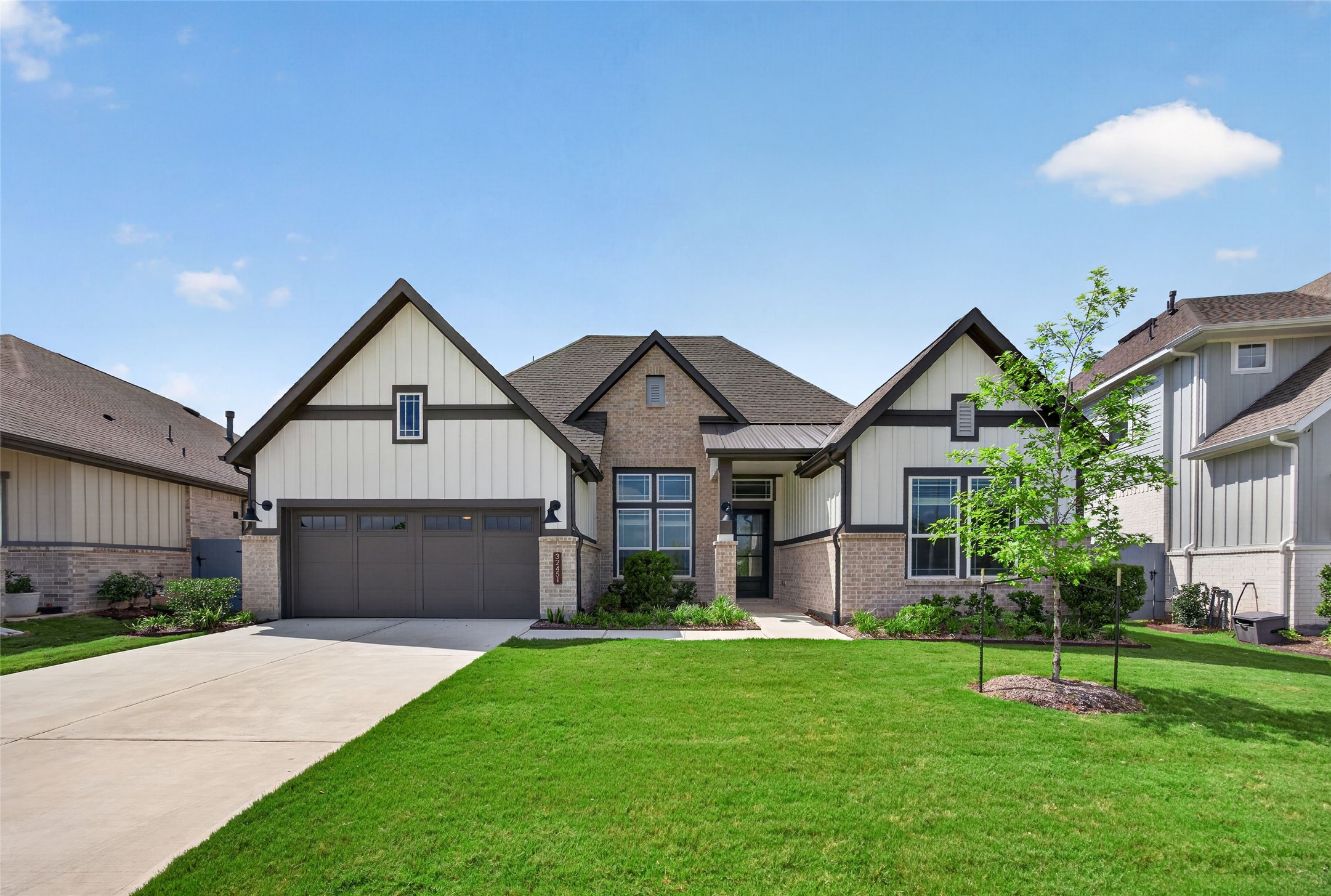 32451 Violet Dancer Court Property Photo 1