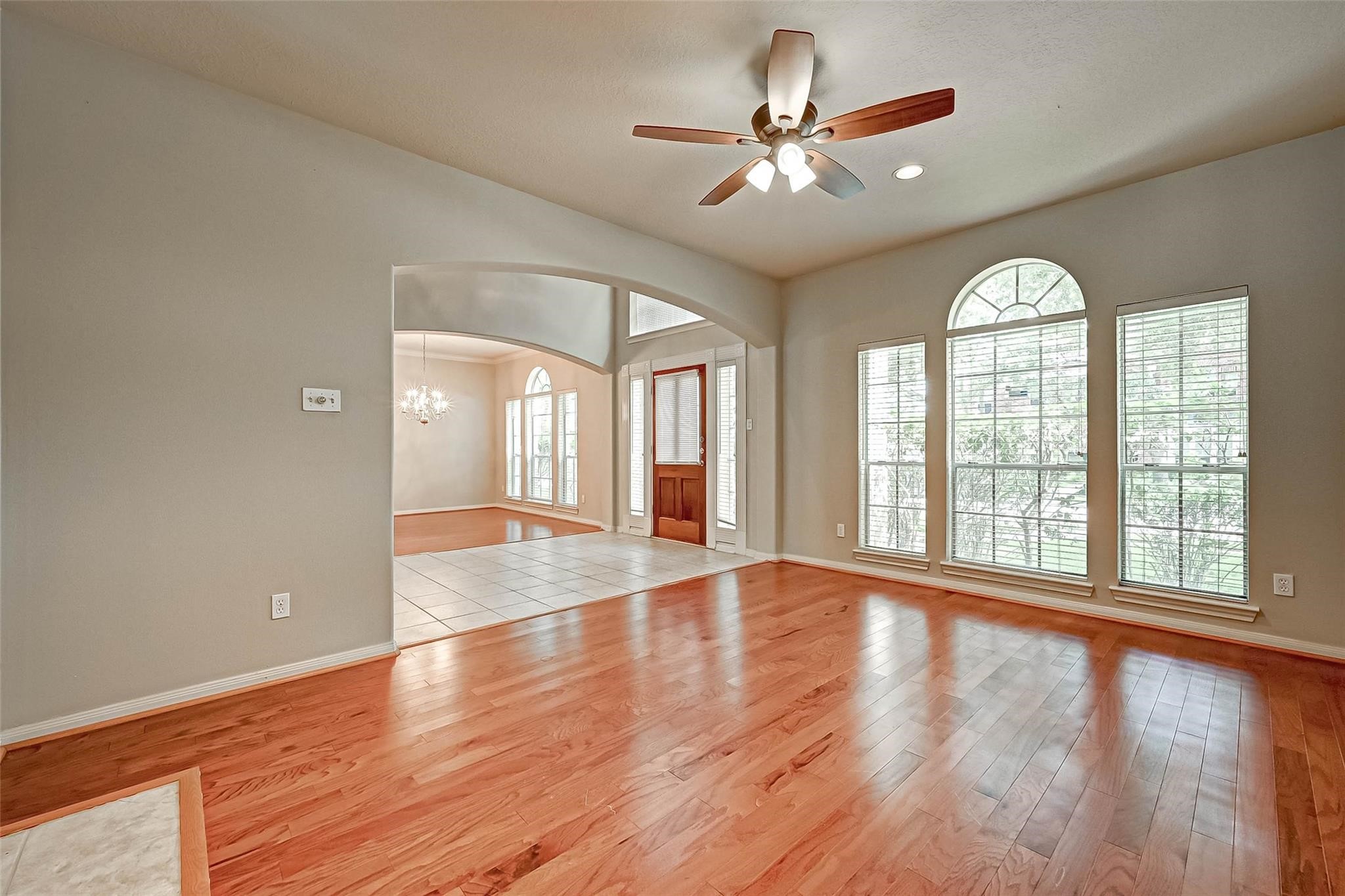 12419 Shadycrest Drive Property Photo 8
