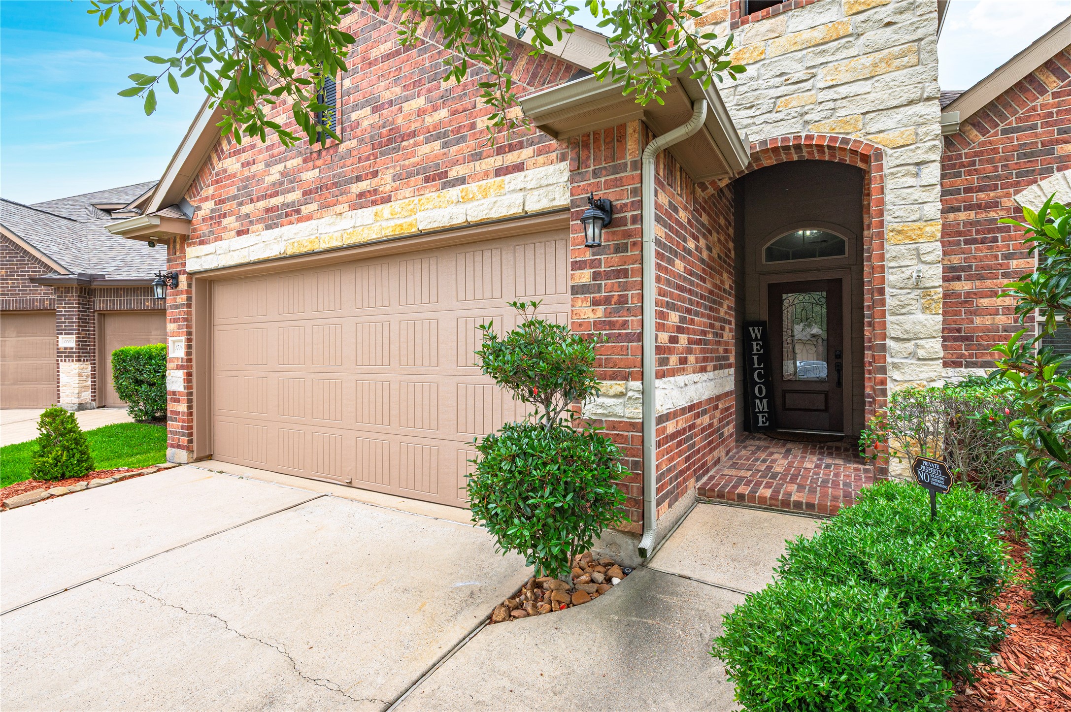 17107 Bedford Peak Court Property Photo 5