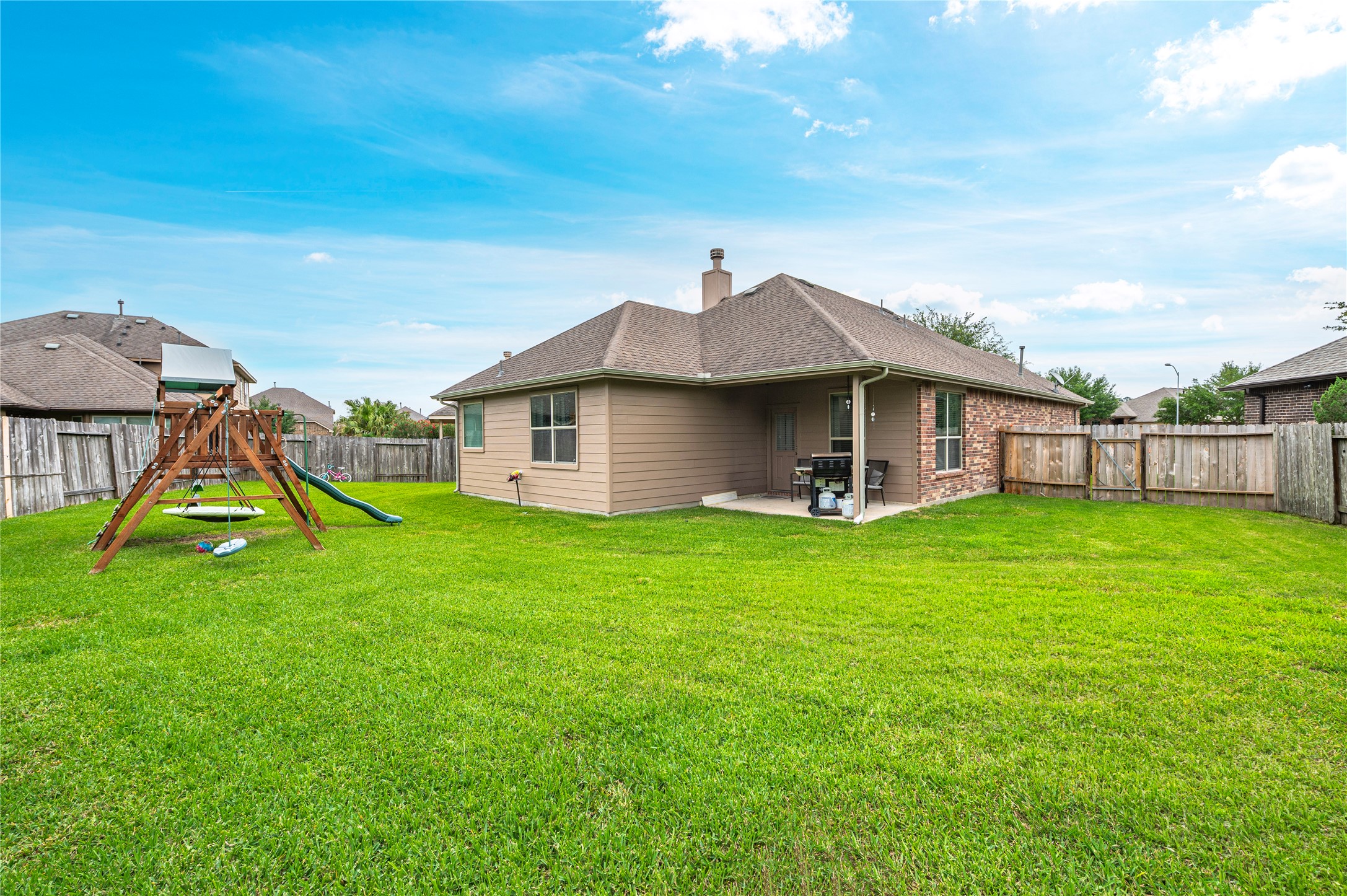 17107 Bedford Peak Court Property Photo 11
