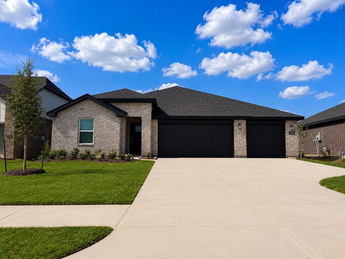 2501 Roseman Court Property Photo 1