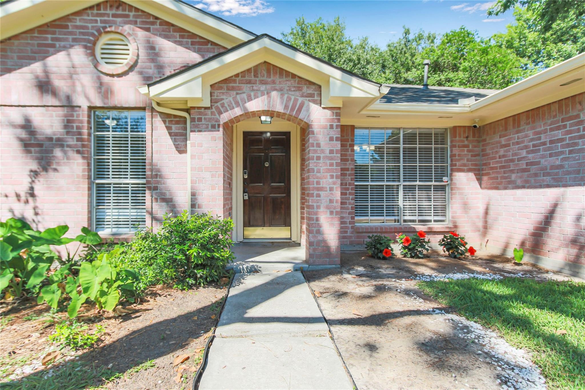 8235 Alabaster Drive Property Photo 3