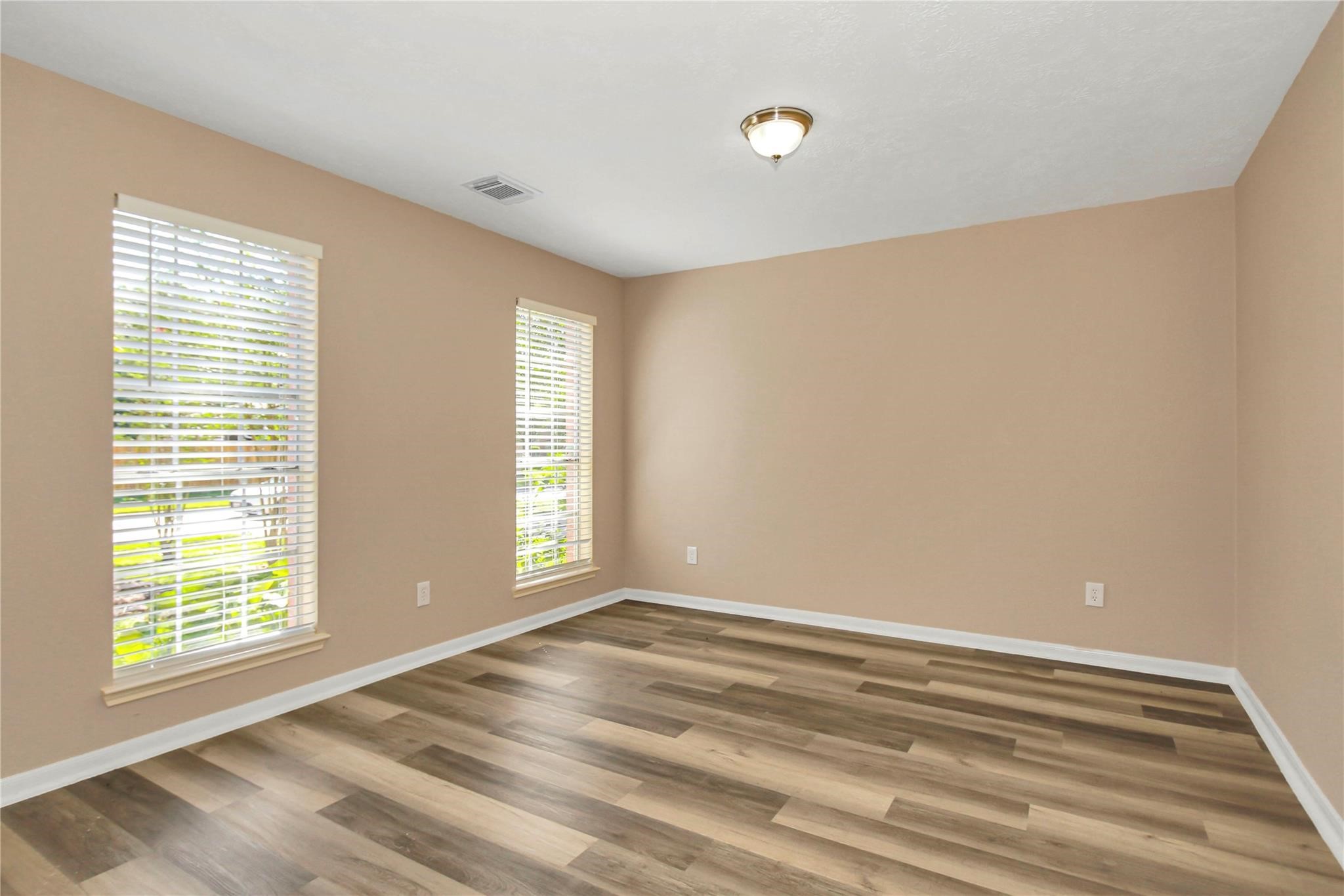 8235 Alabaster Drive Property Photo 7