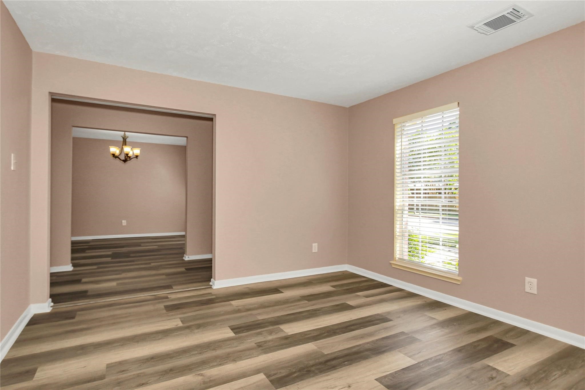 8235 Alabaster Drive Property Photo 8