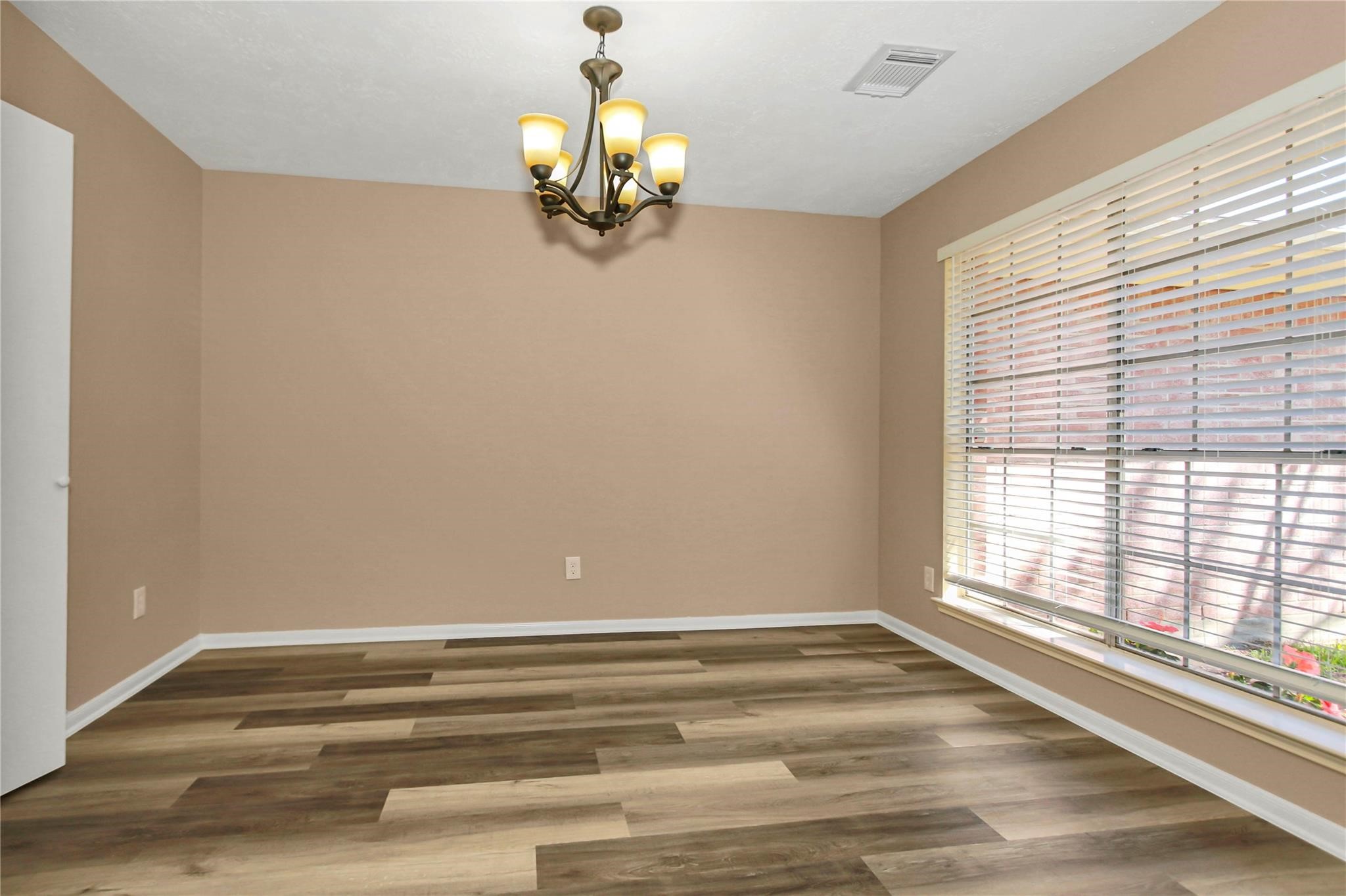 8235 Alabaster Drive Property Photo 9