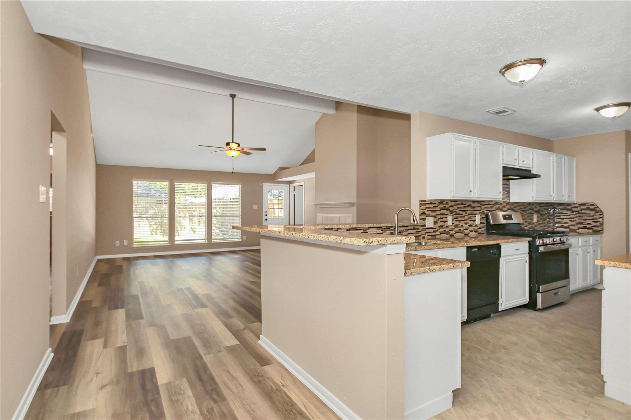 8235 Alabaster Drive Property Photo 12