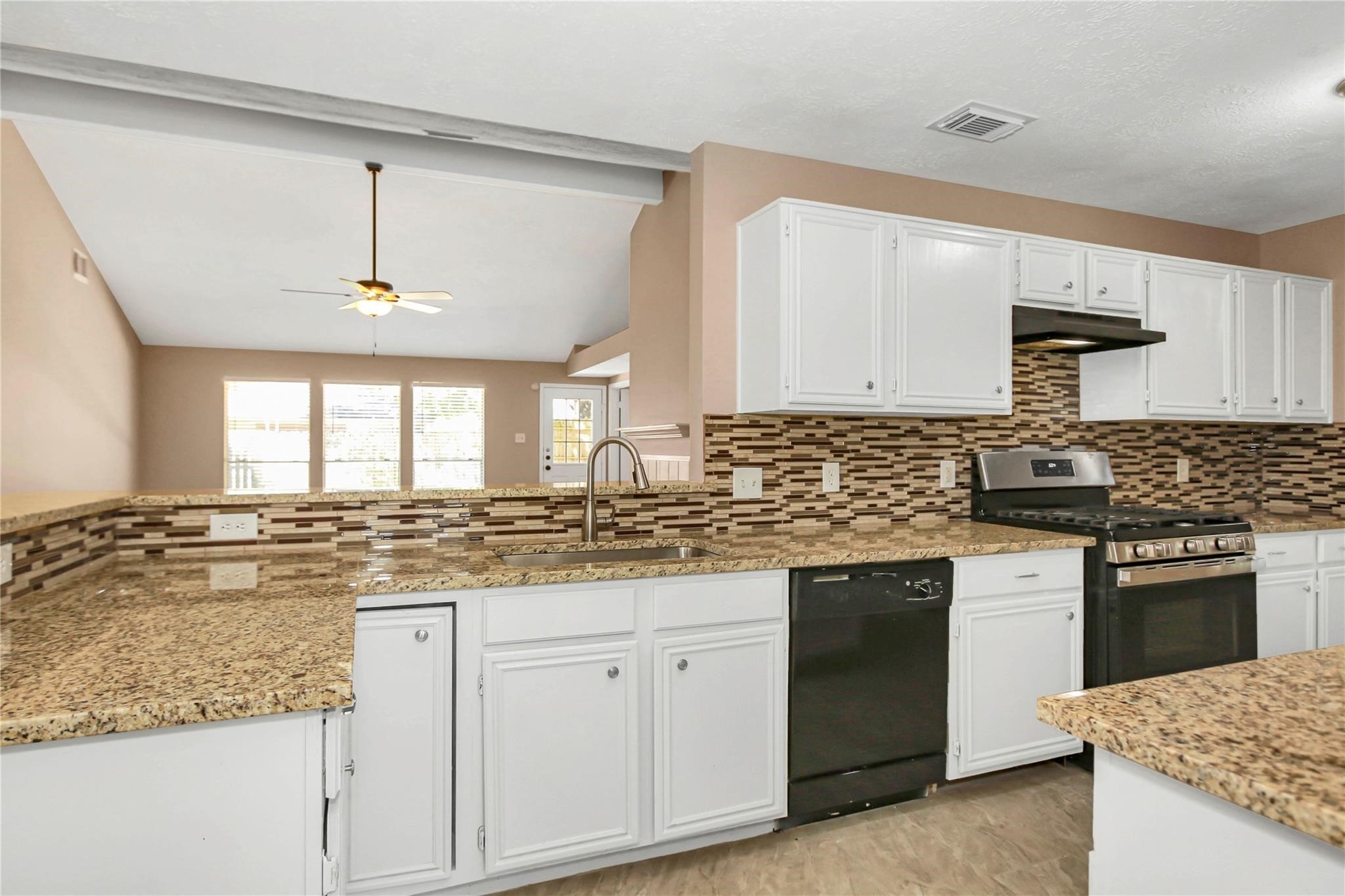 8235 Alabaster Drive Property Photo 14