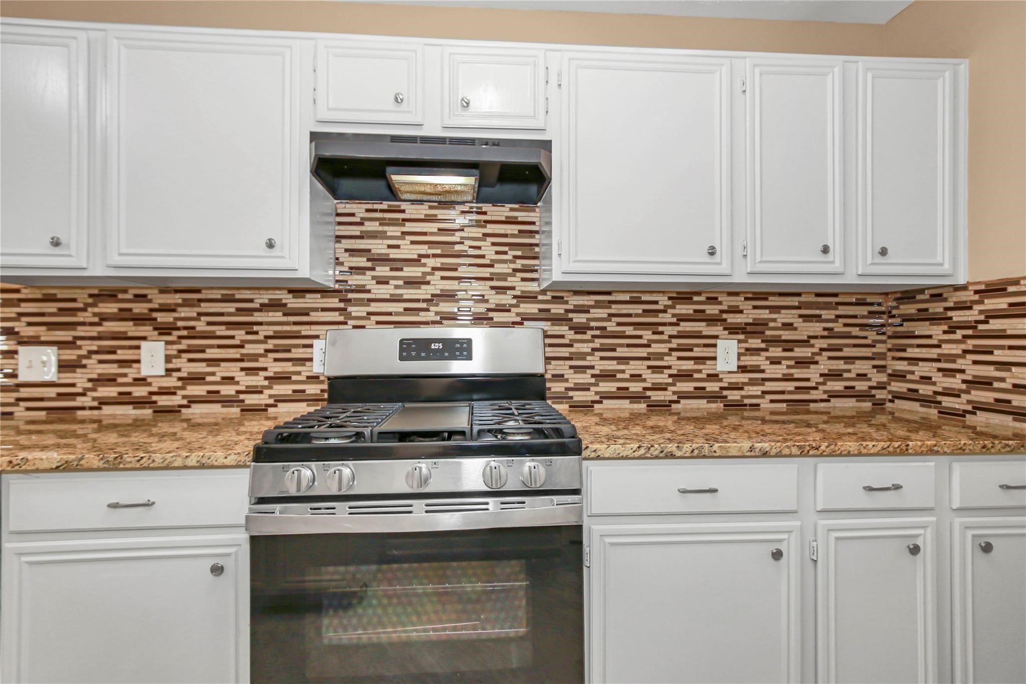 8235 Alabaster Drive Property Photo 17