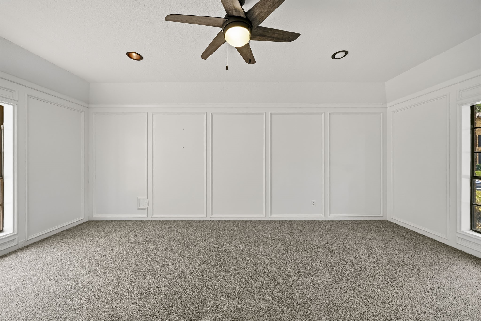 17518 Sandy Cliffs Drive Property Photo 8