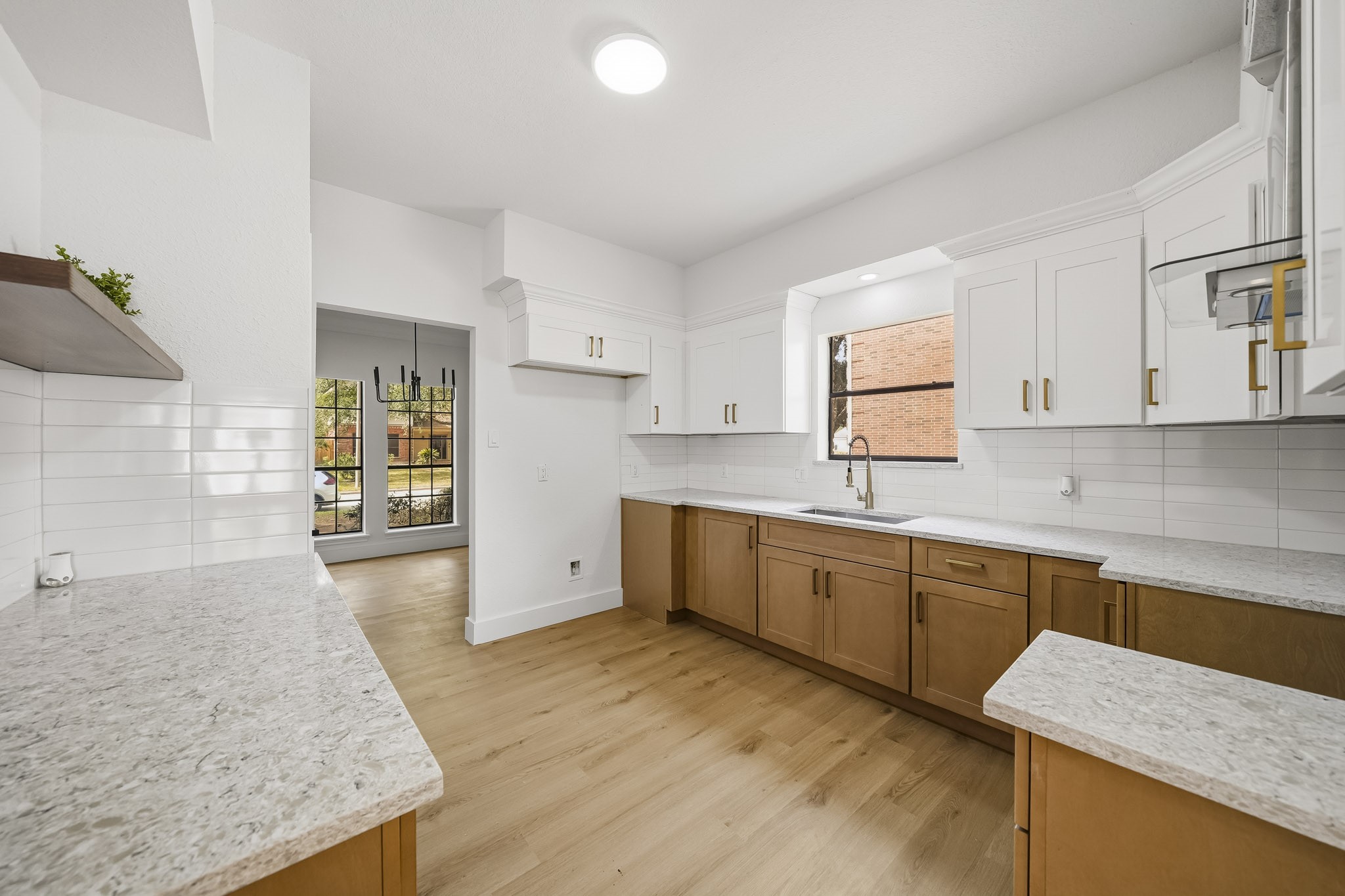 17518 Sandy Cliffs Drive Property Photo 11
