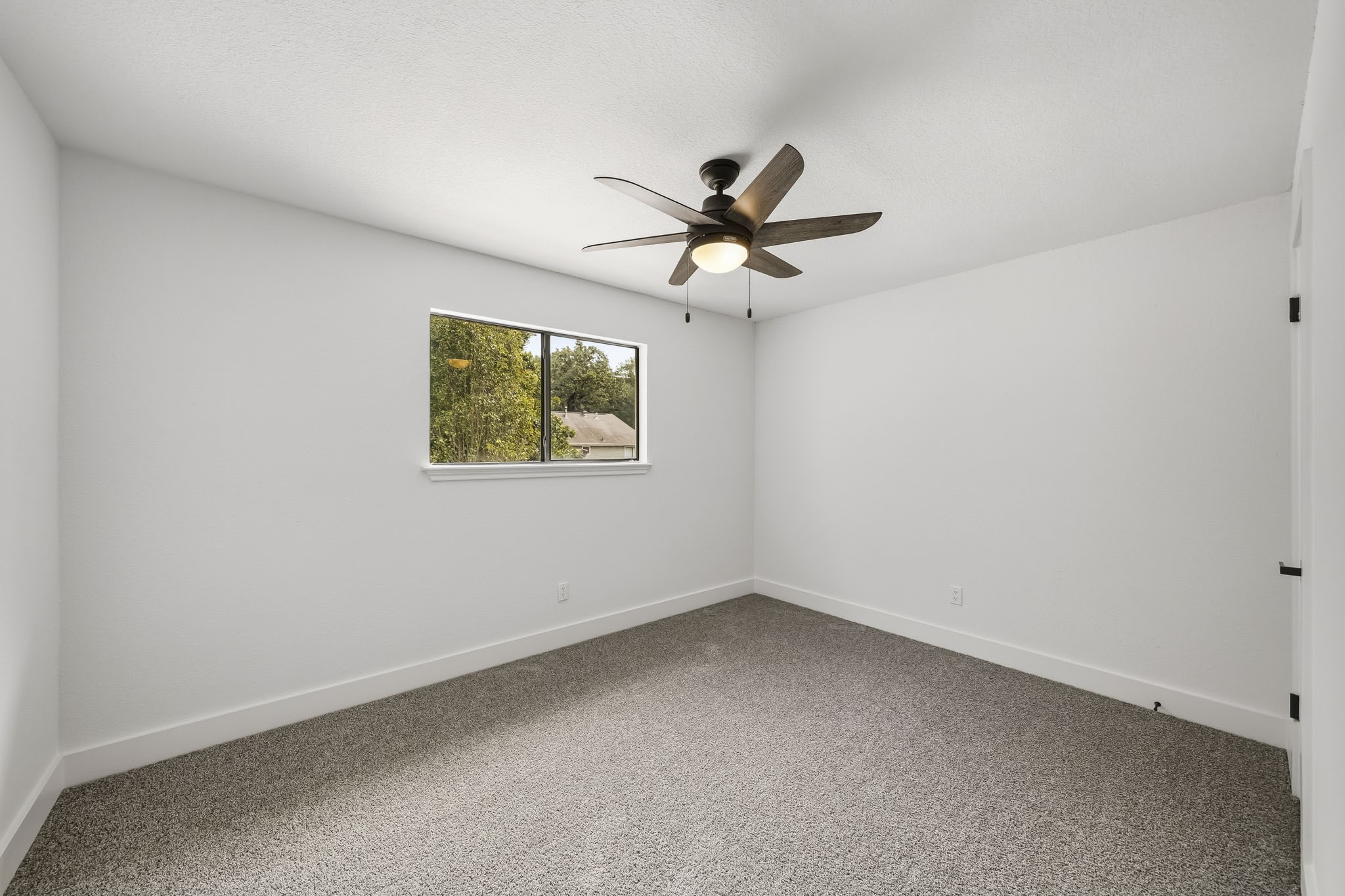 17518 Sandy Cliffs Drive Property Photo 20
