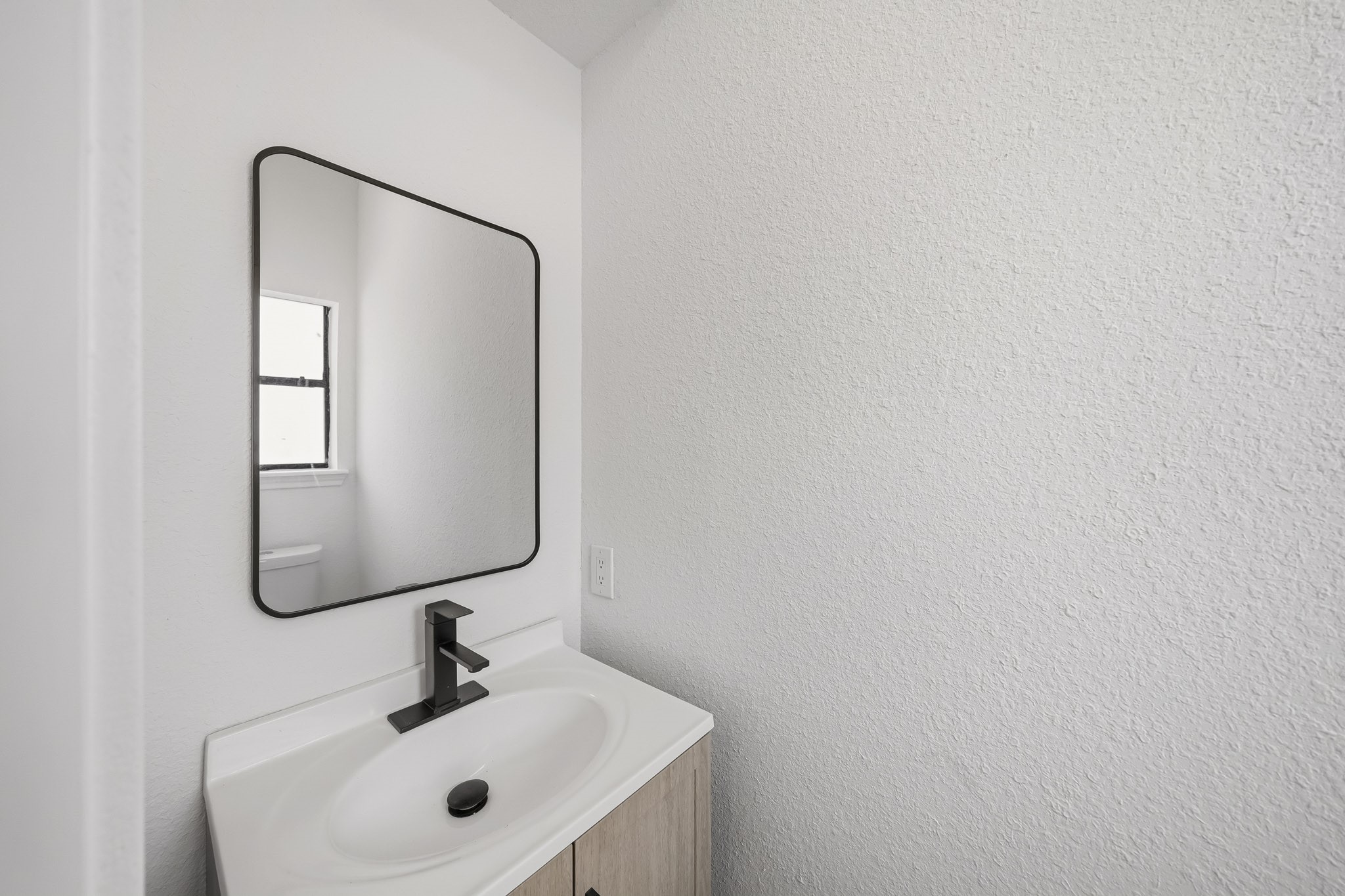 17518 Sandy Cliffs Drive Property Photo 22