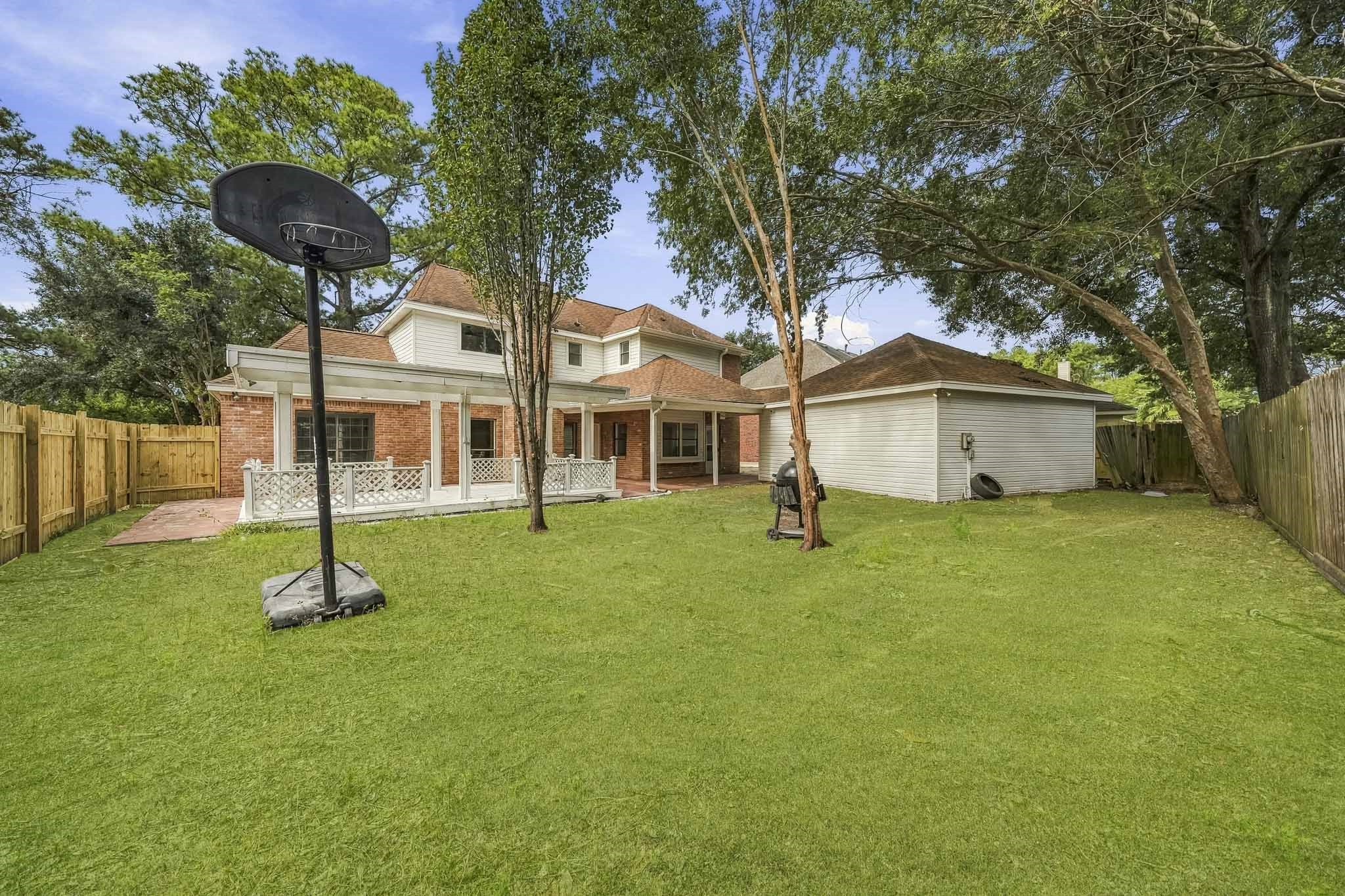 17518 Sandy Cliffs Drive Property Photo 24