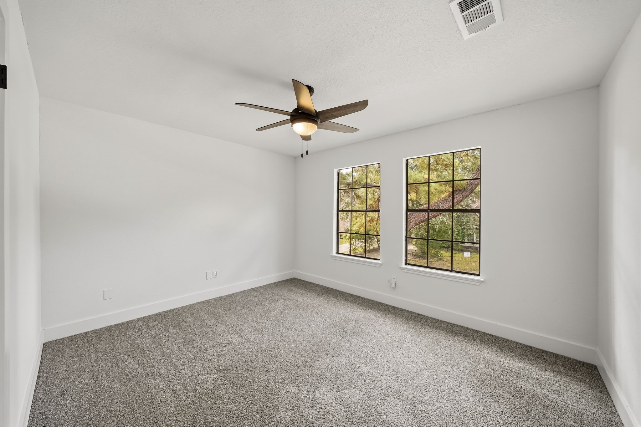 17518 Sandy Cliffs Drive Property Photo 24