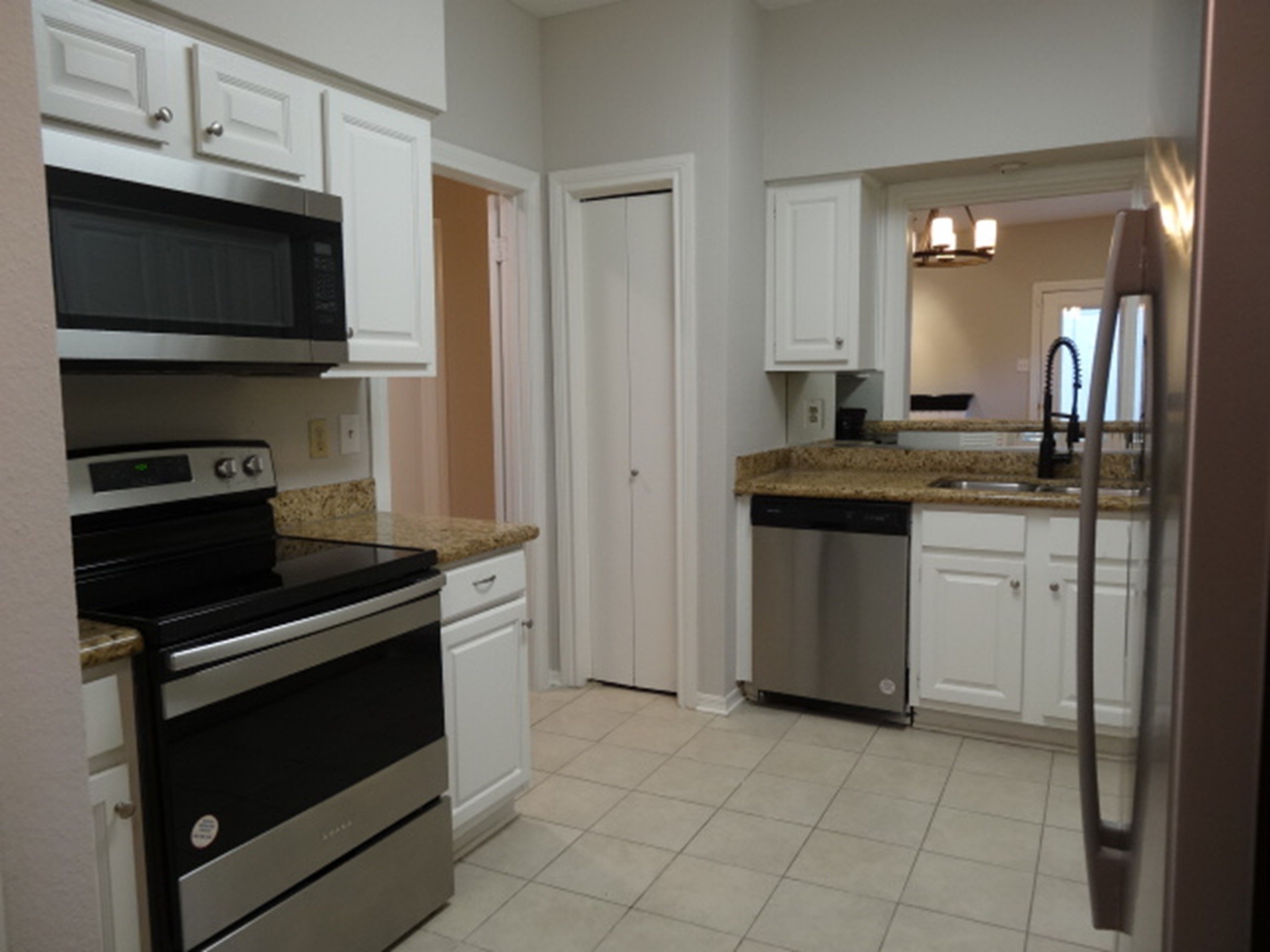 864 Augusta Drive 208 Property Photo 10