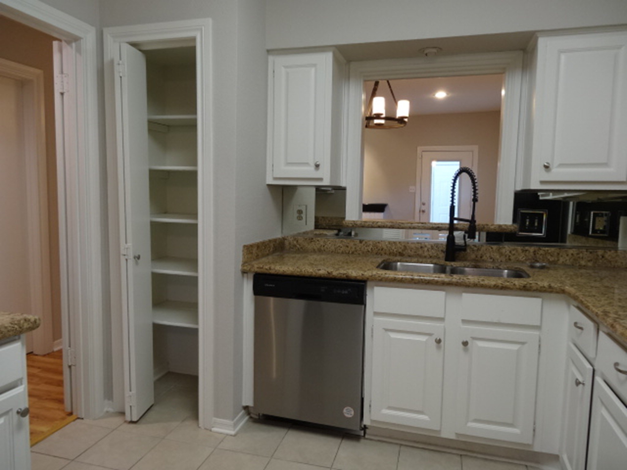 864 Augusta Drive 208 Property Photo 11