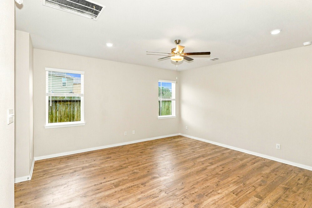 7650 Tipton Meadow Way Property Photo 8