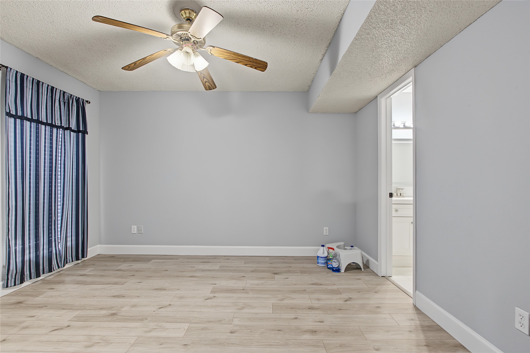10001 Westpark Drive 69 Property Photo 14
