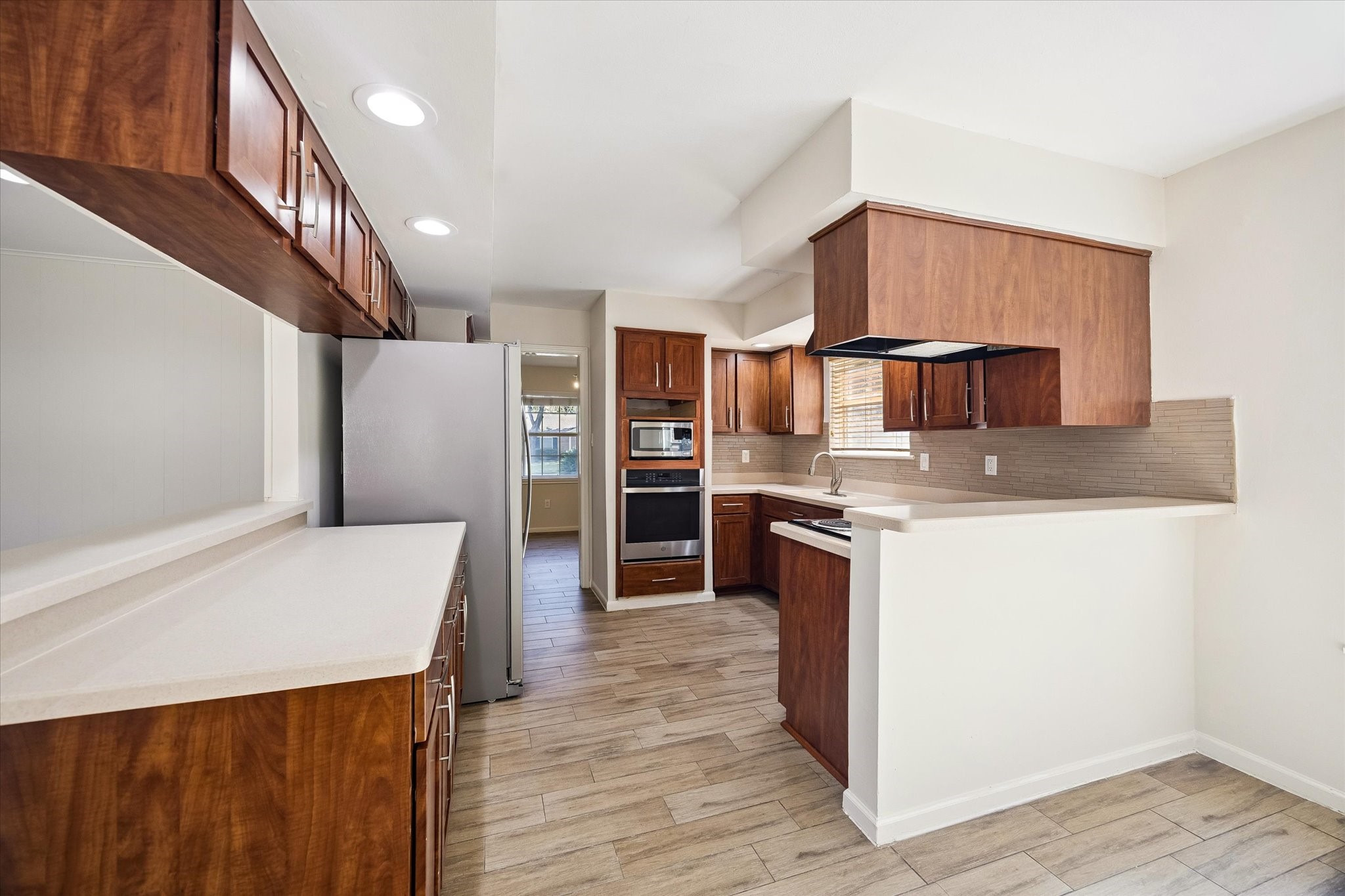 5942 Portal Drive Property Photo 8