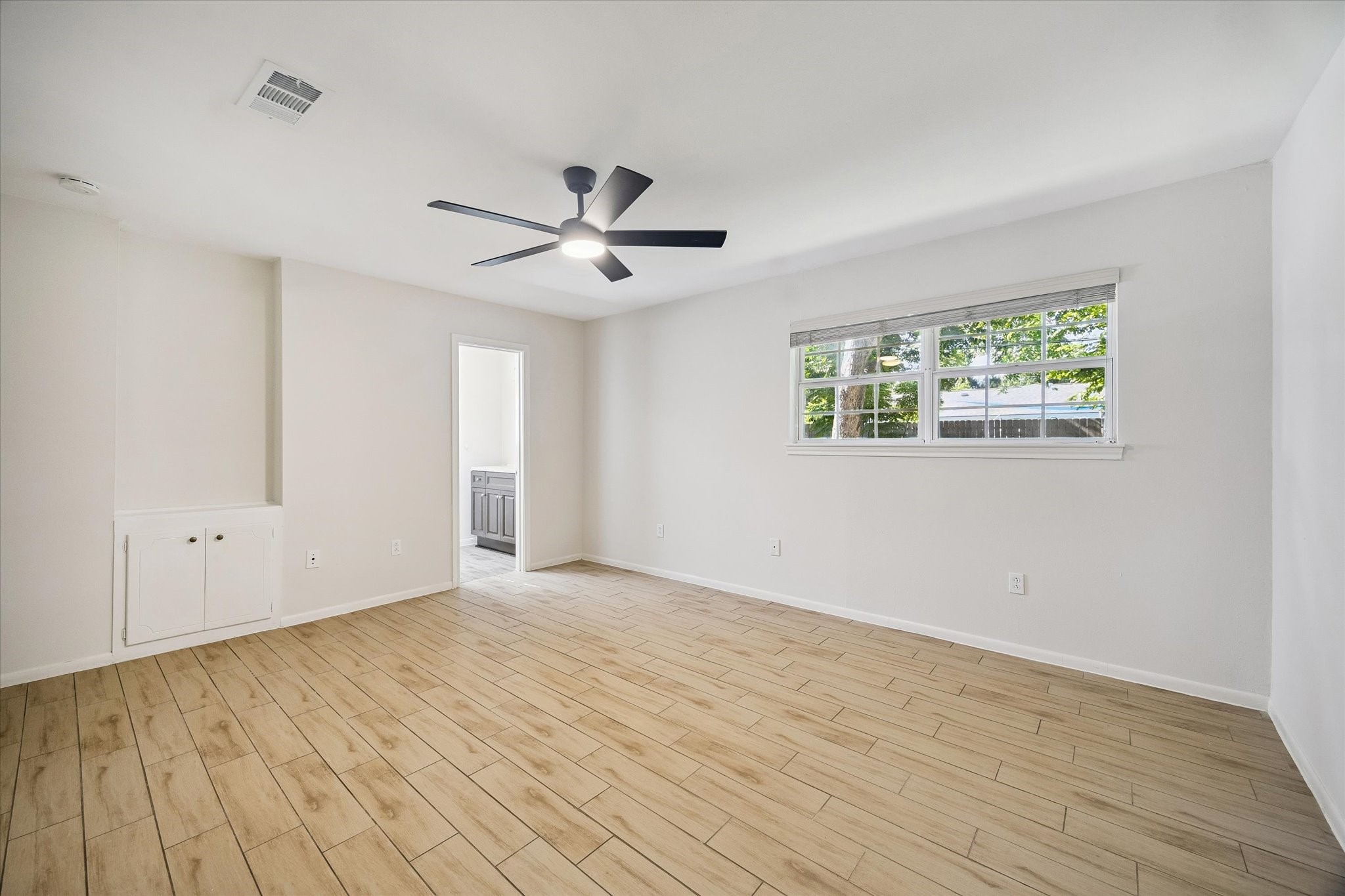 5942 Portal Drive Property Photo 14